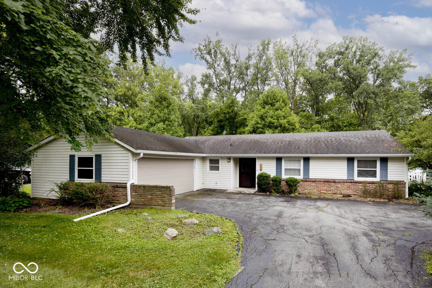 7126 Woodside Drive