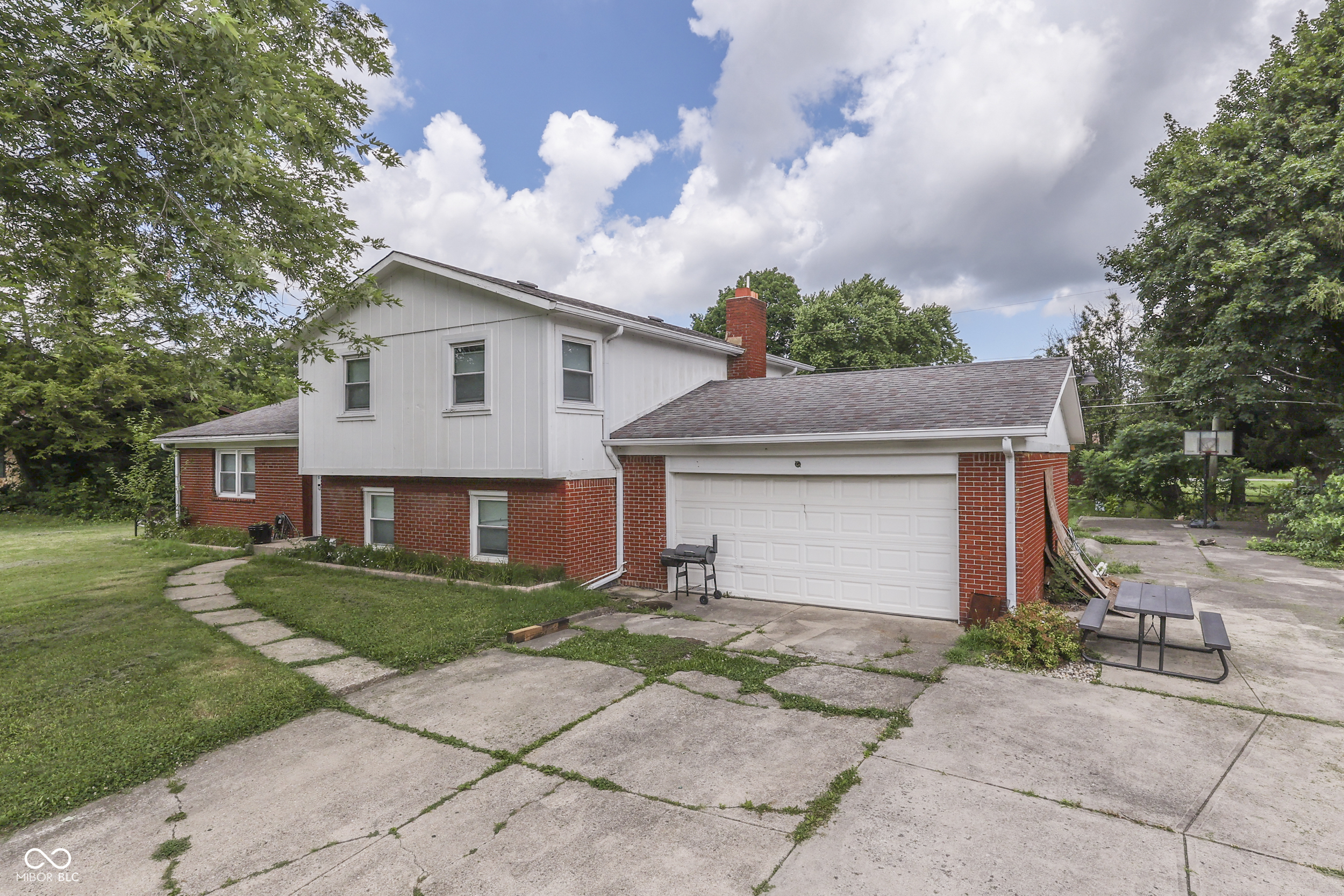 1924 W 65th Place