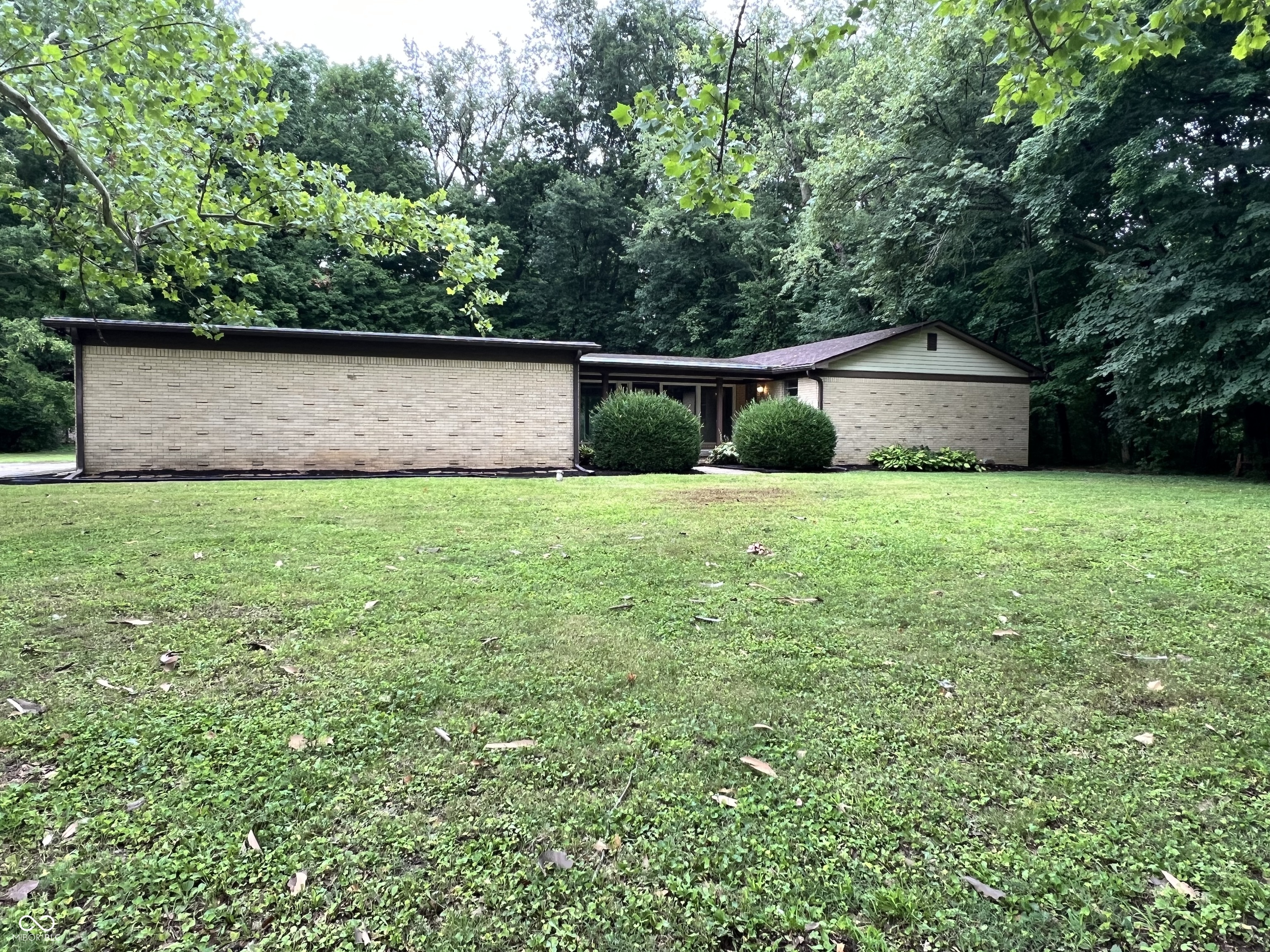 6321 Wood Knoll Lane
