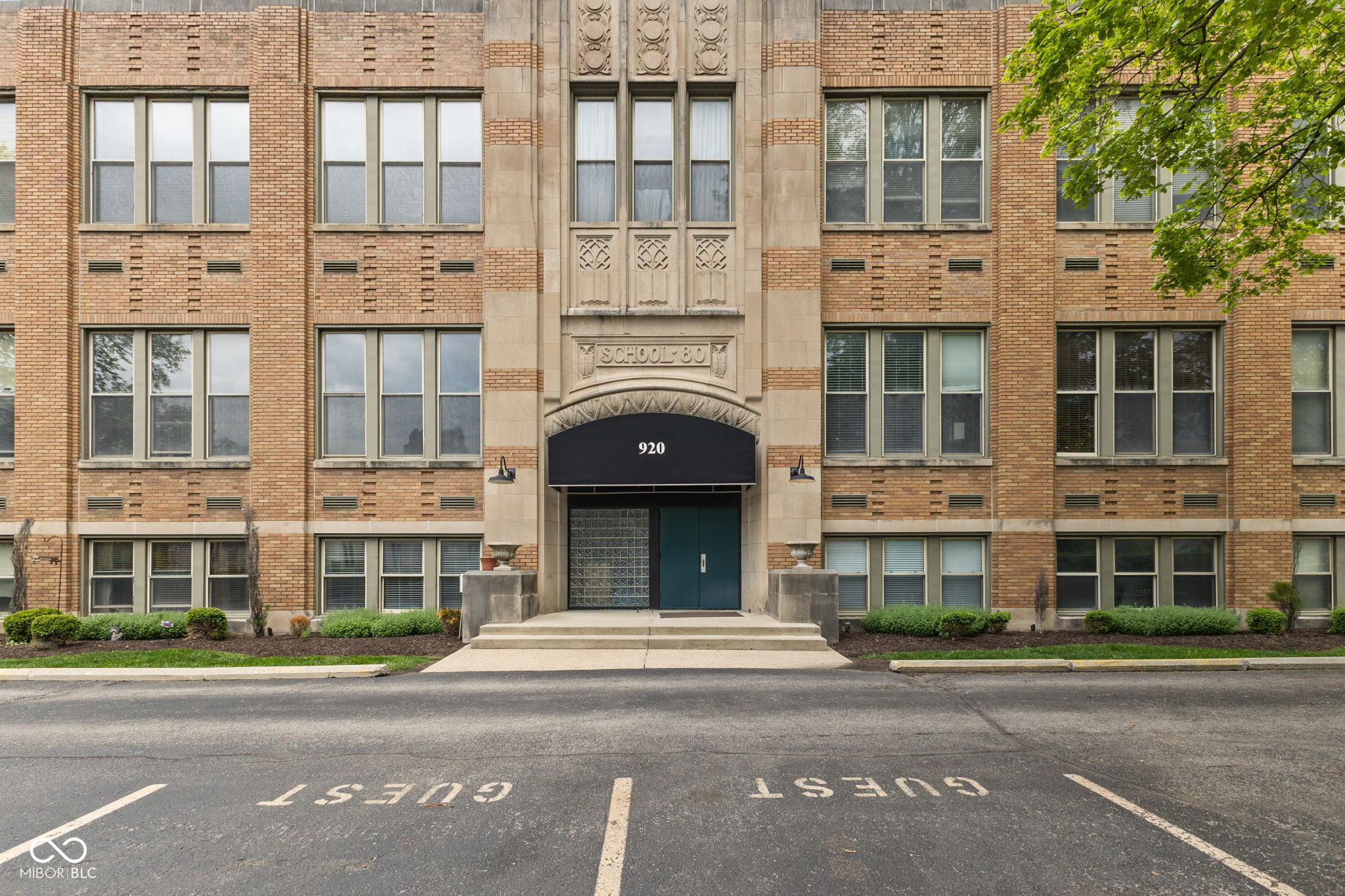 920 E 62nd Street