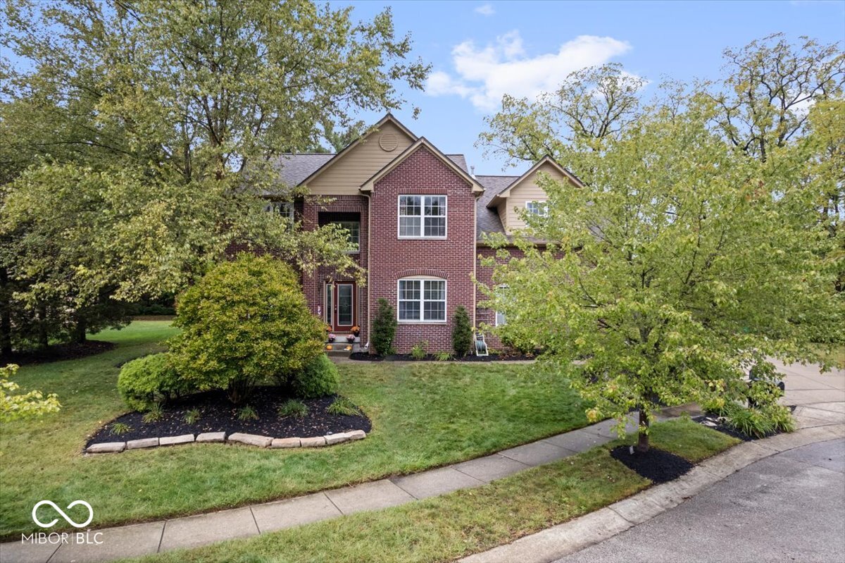 8418 Mesic Court