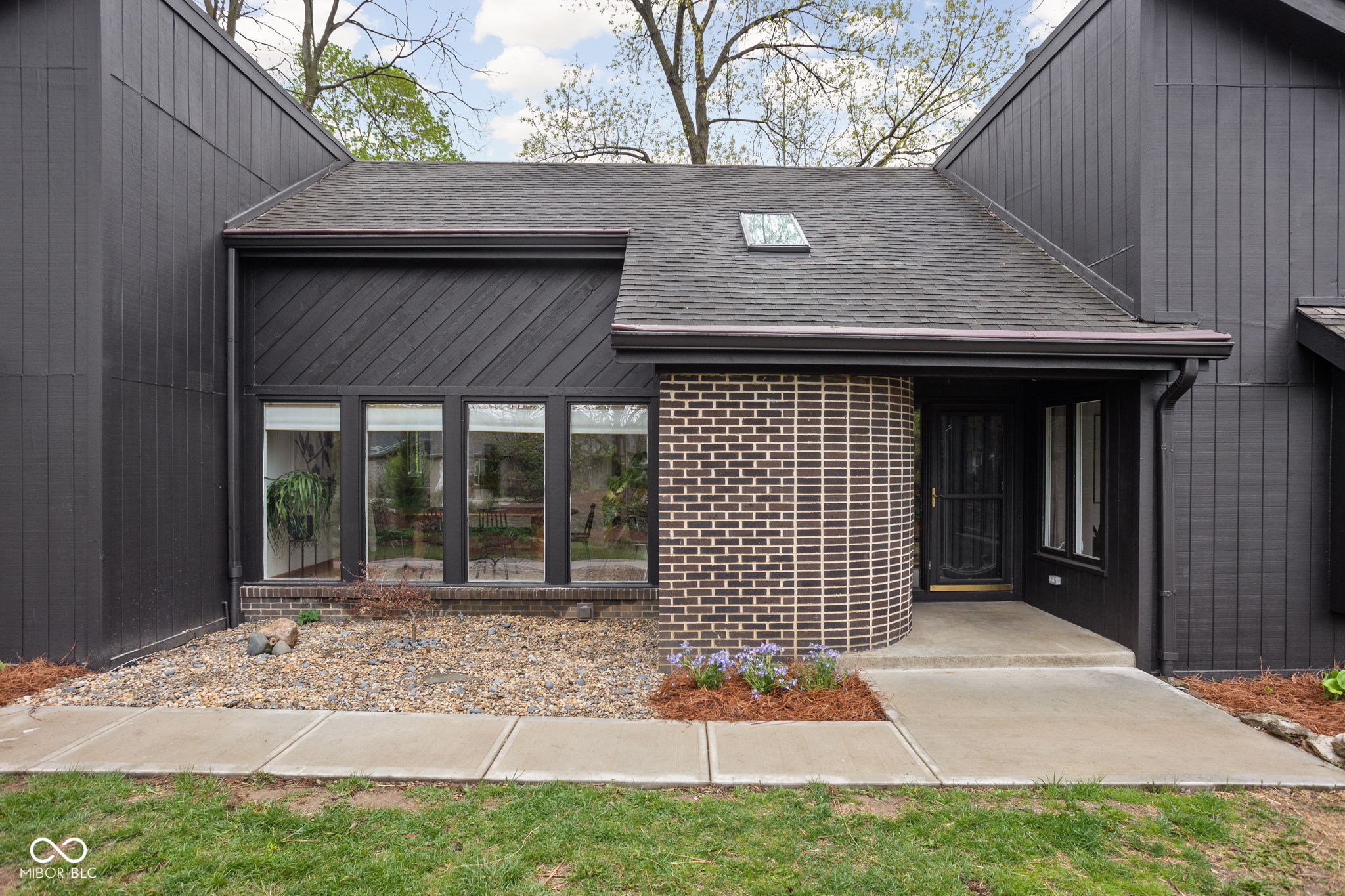 8231 Moore Road