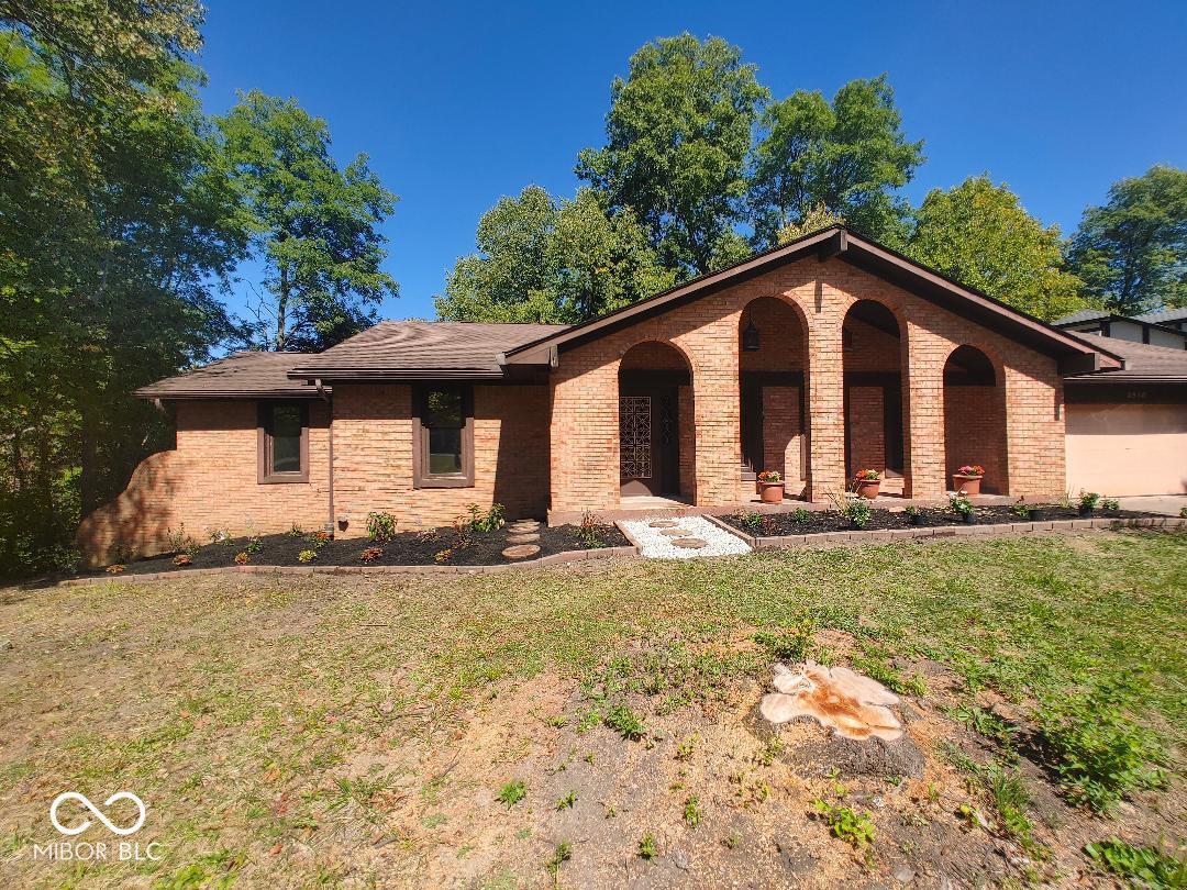 8940 Black Hawk Lane