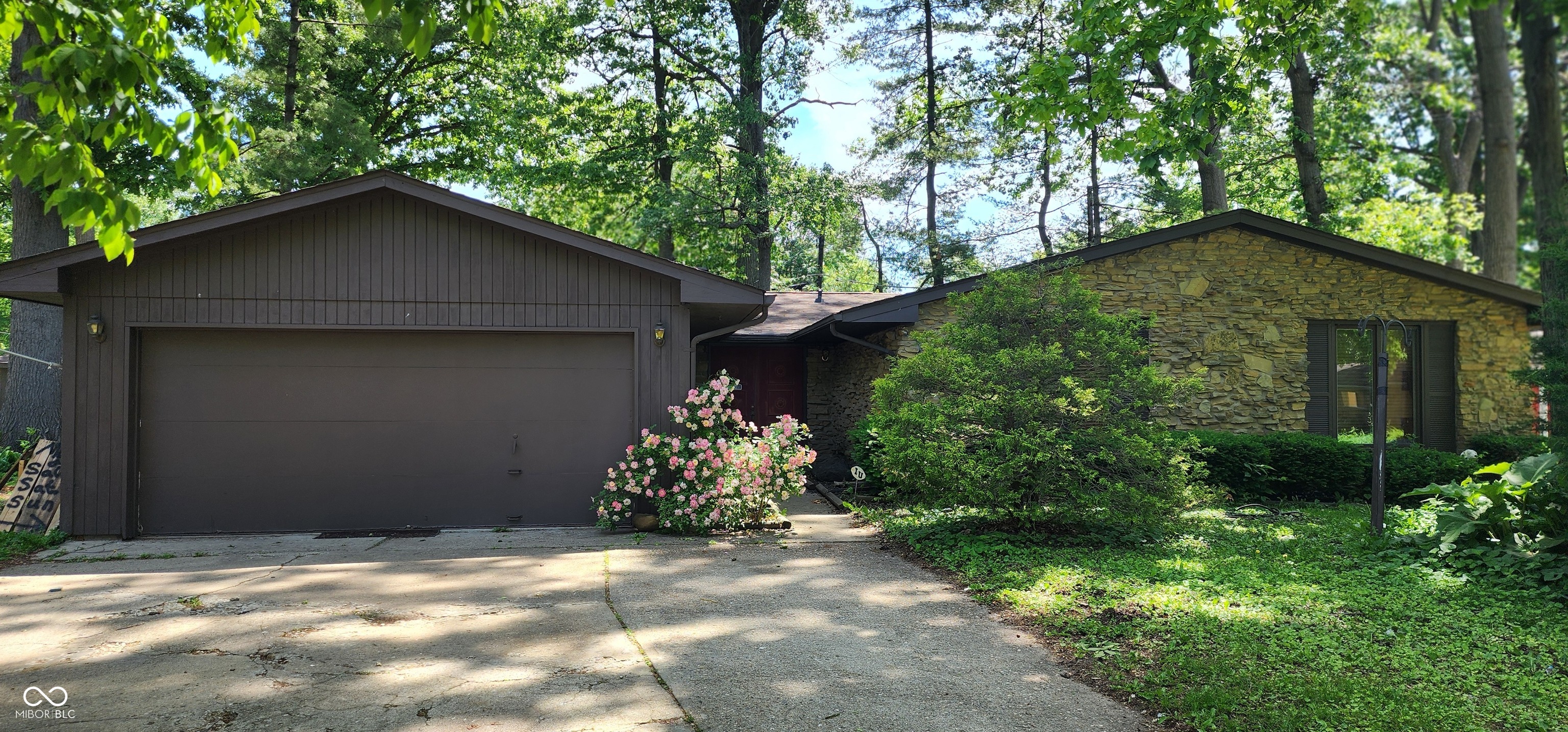 1619 Crest Court