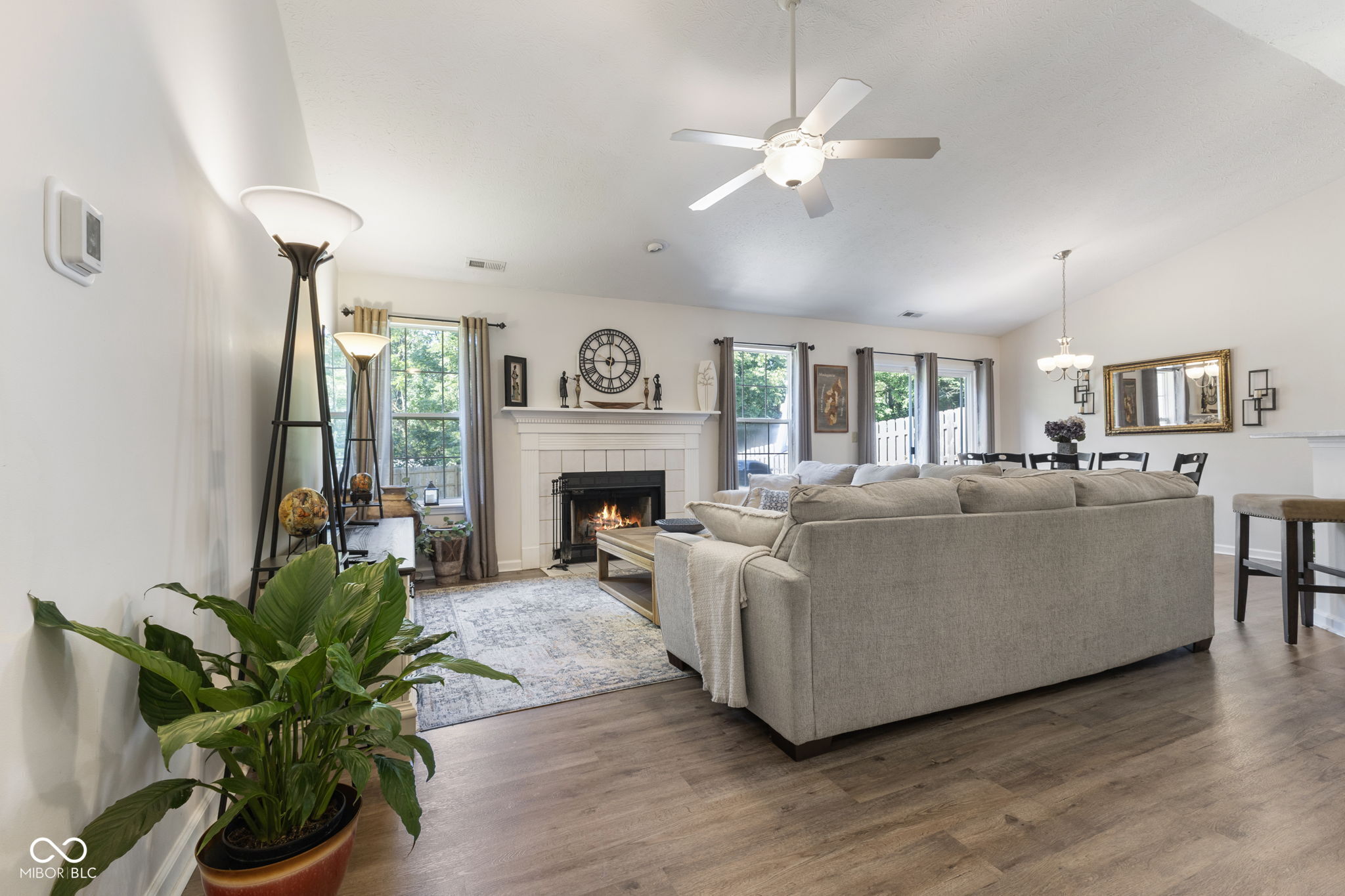 7009 Thousand Oaks Lane