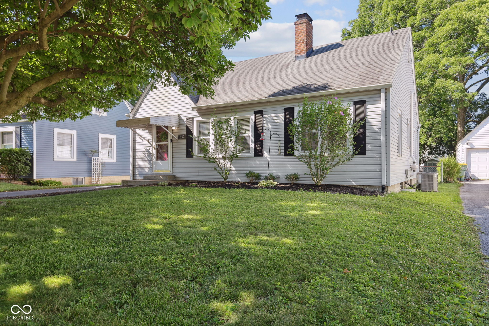 1632 Christopher Lane