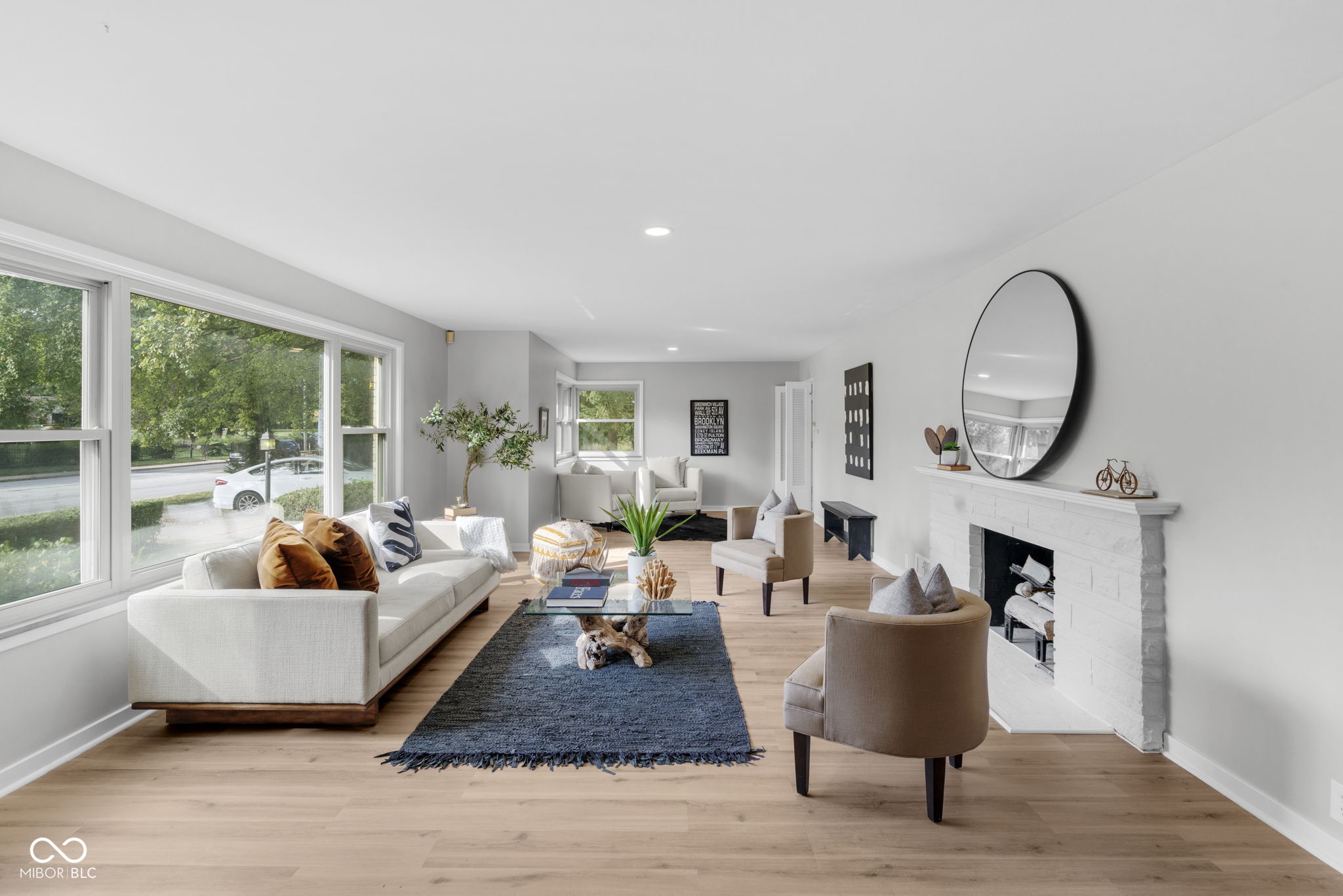 44 Kessler Blvd W Drive