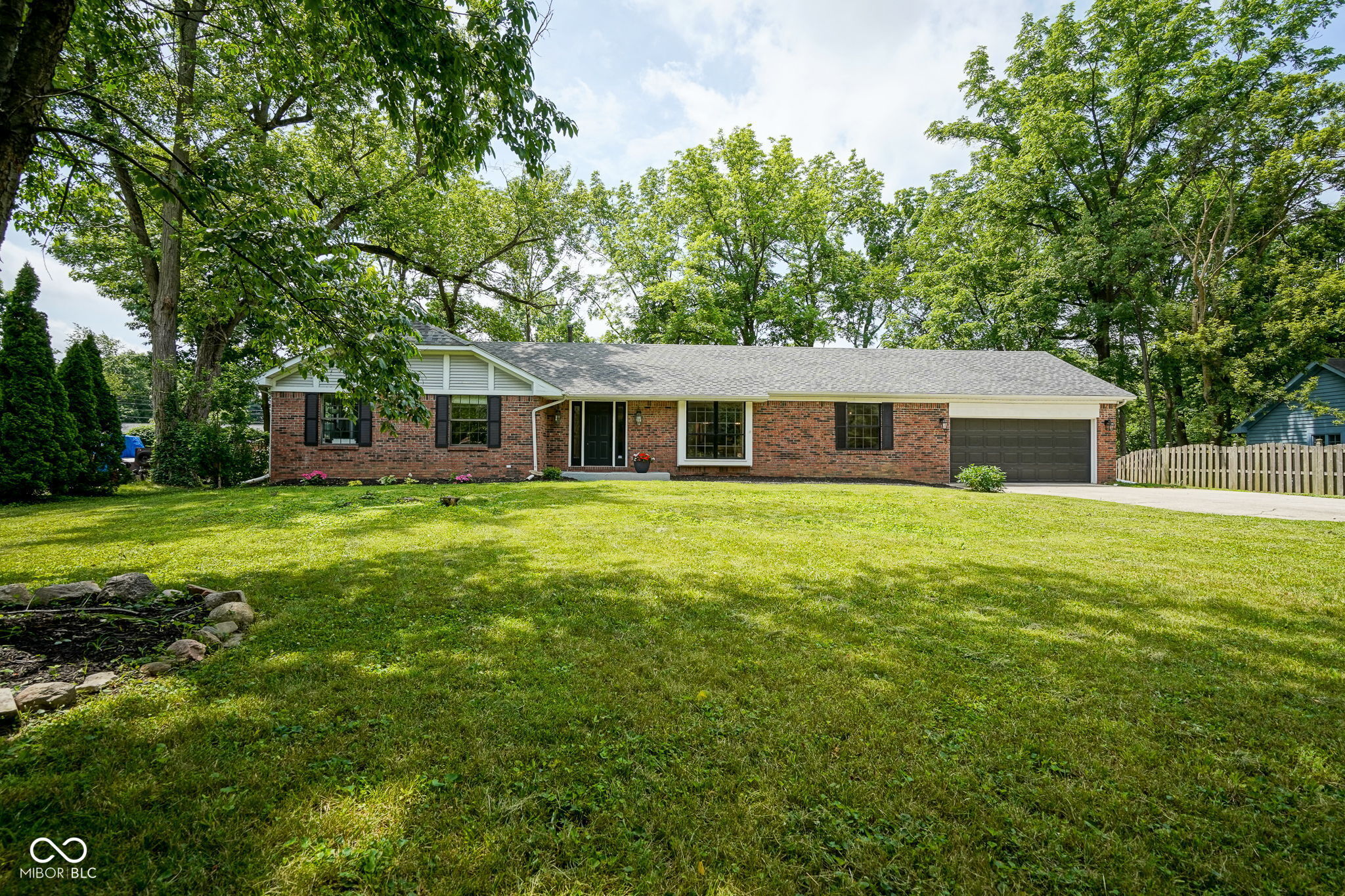 1015 Fox Hill Drive