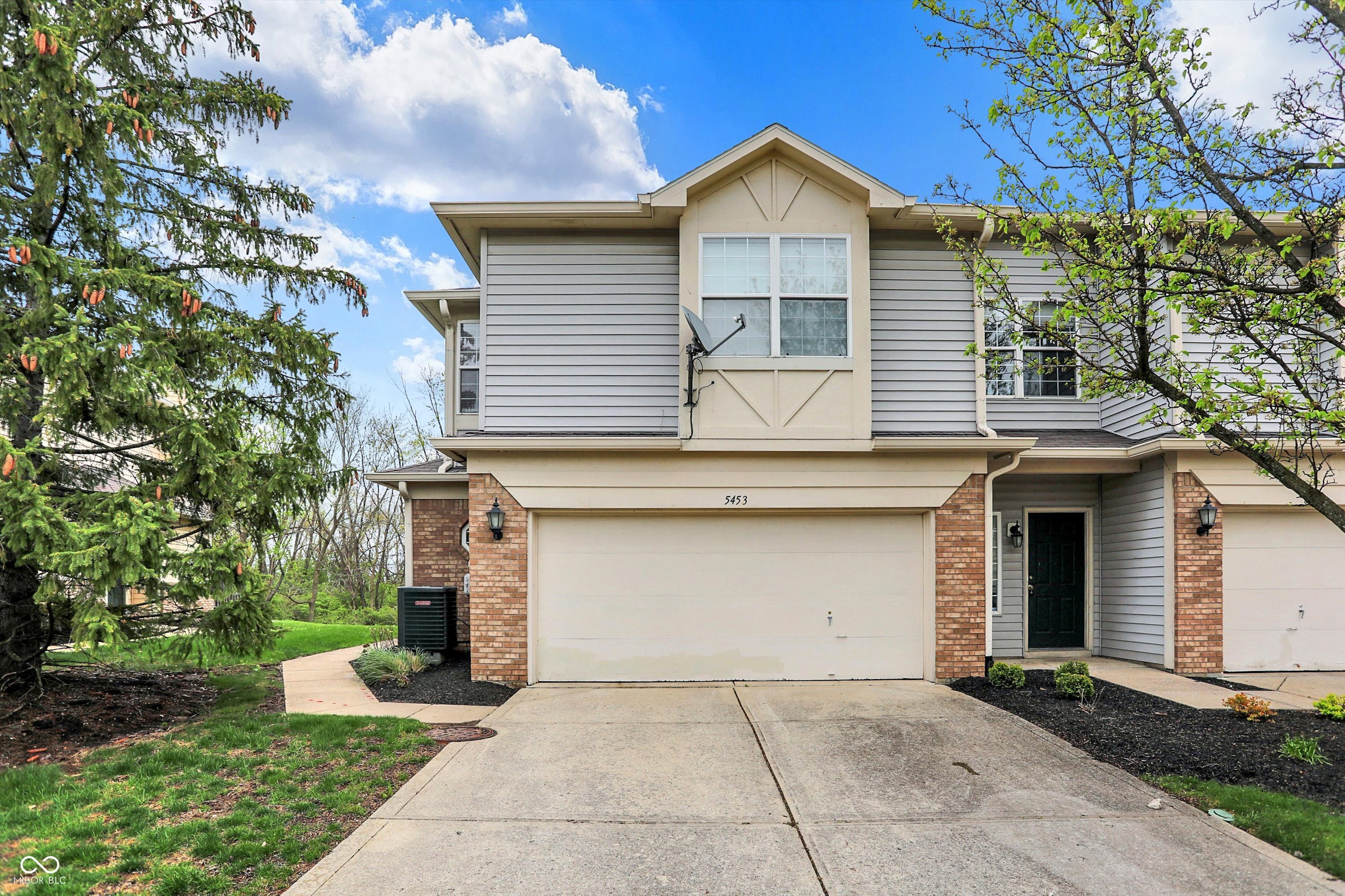 5453 Nighthawk Way