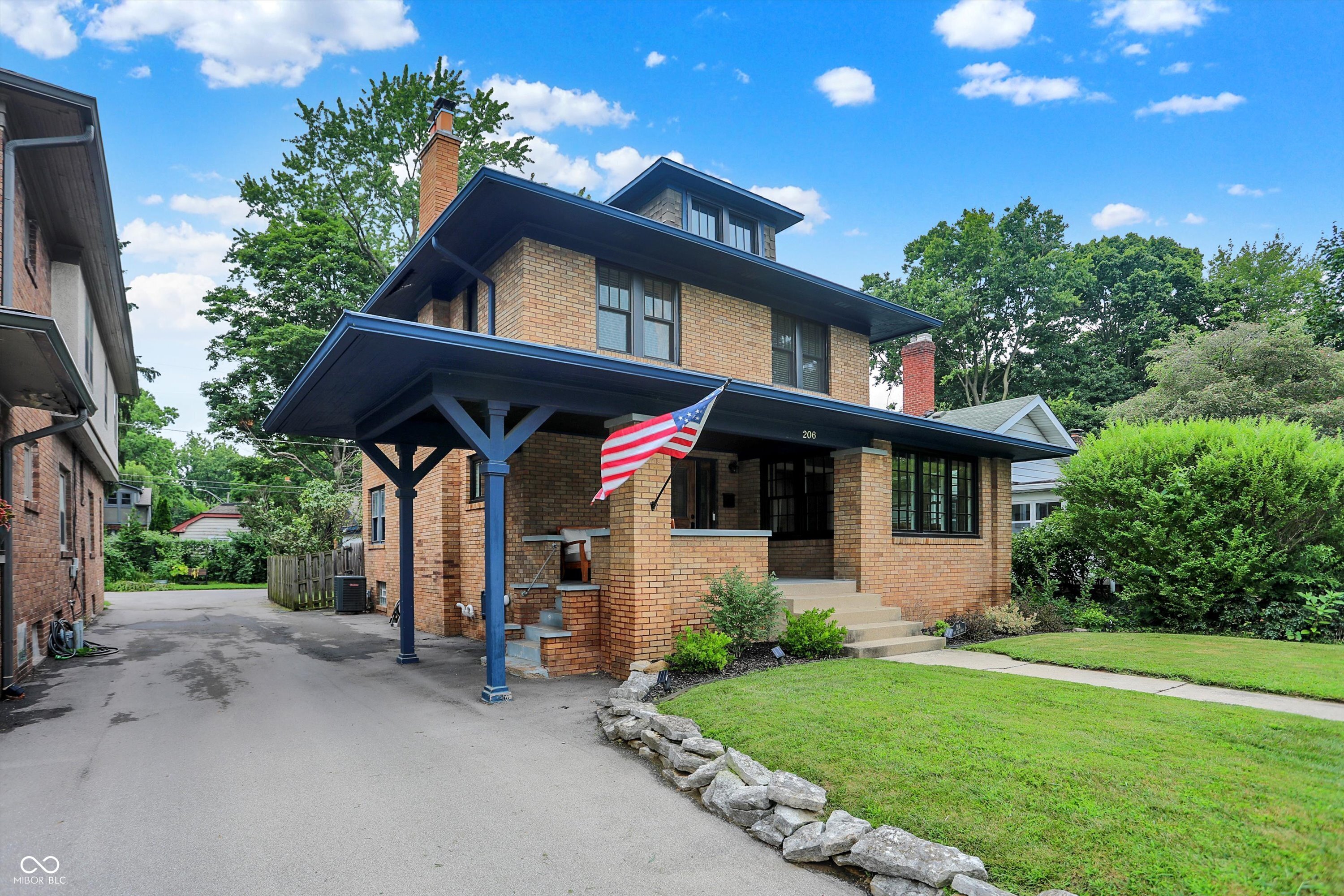 206 E 51st Street