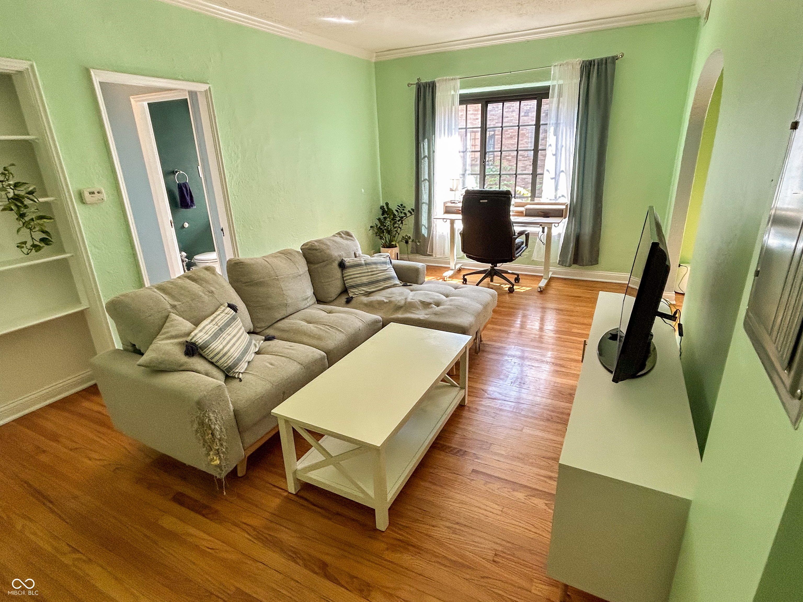 5347 N College Avenue