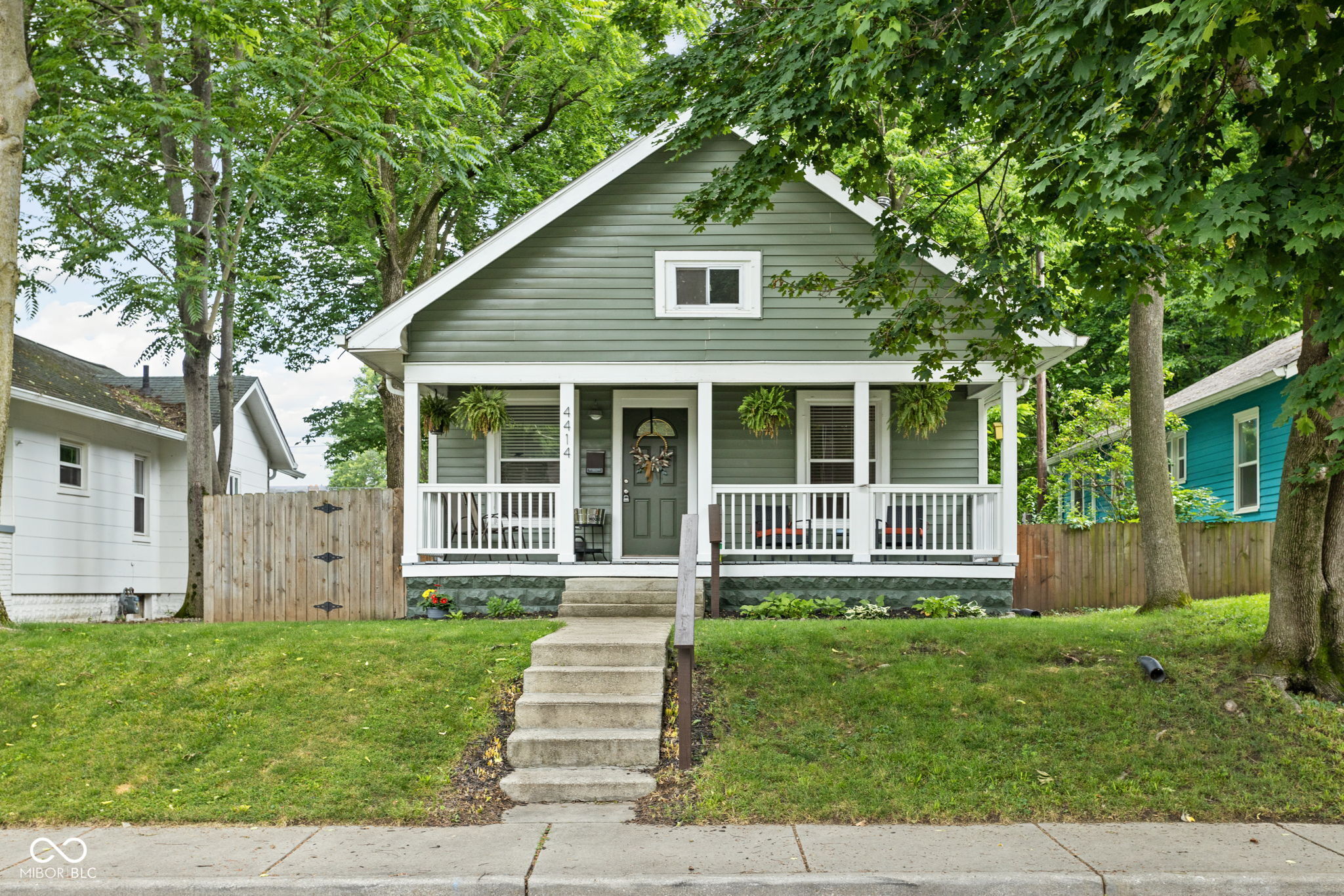 4414 Winthrop Avenue