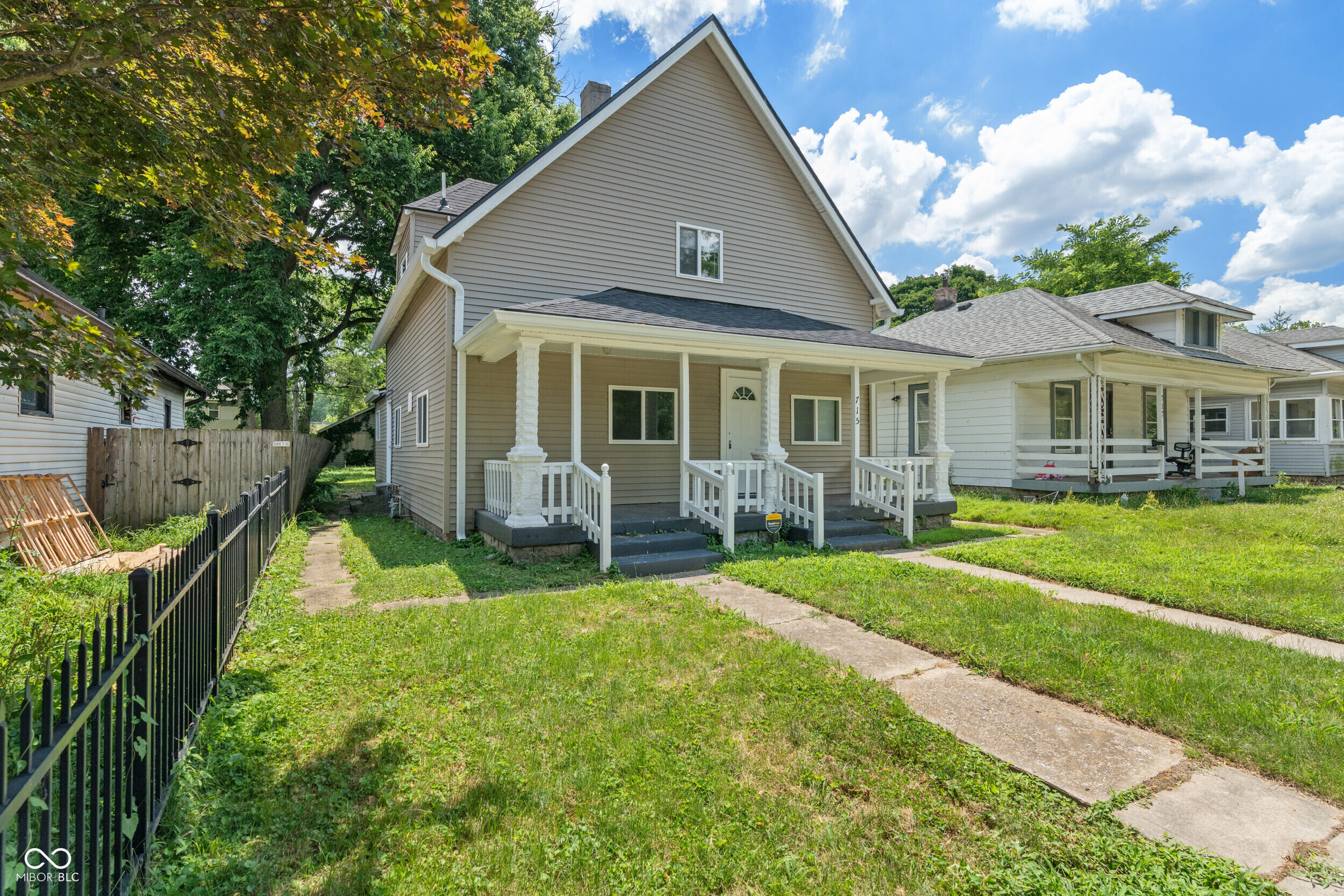 713 W 32nd Street