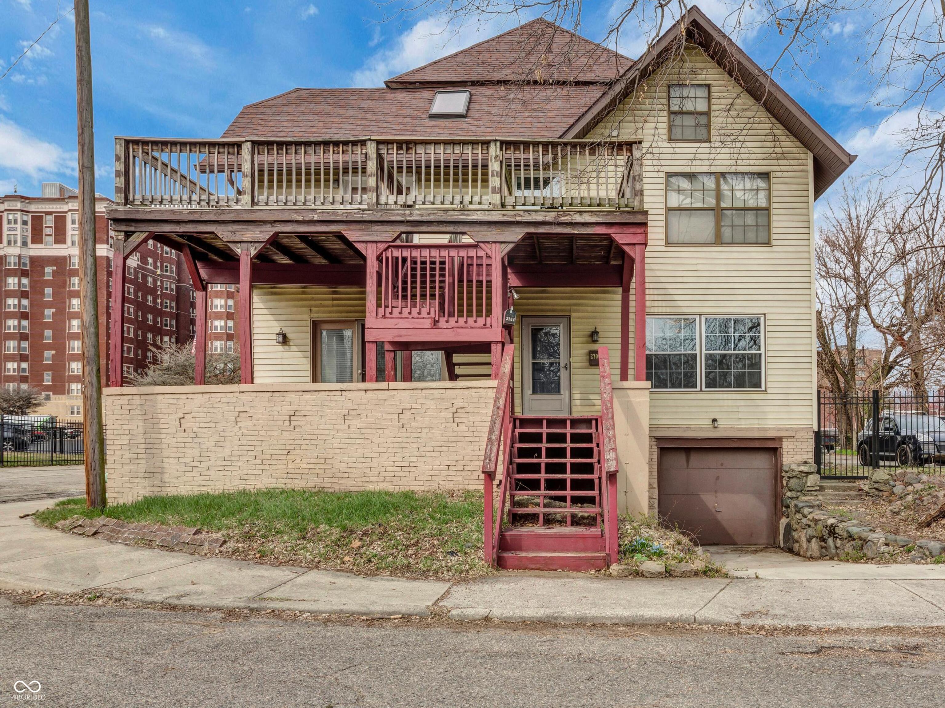 2702 N Talbott Street