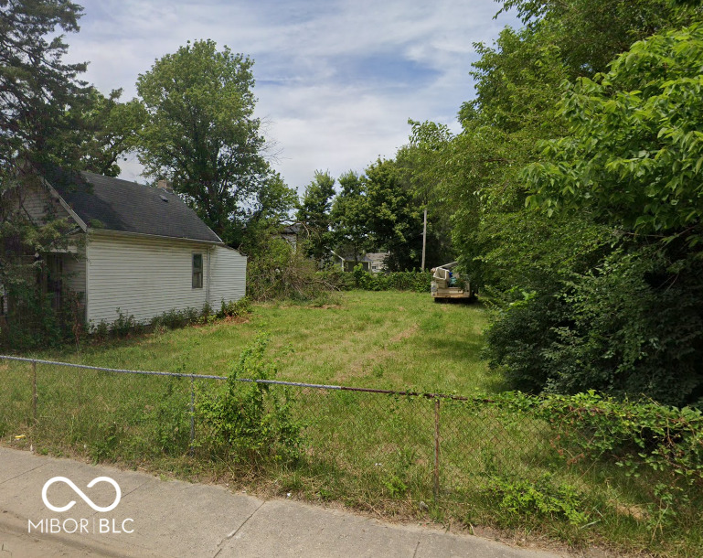 972 W 25th Street