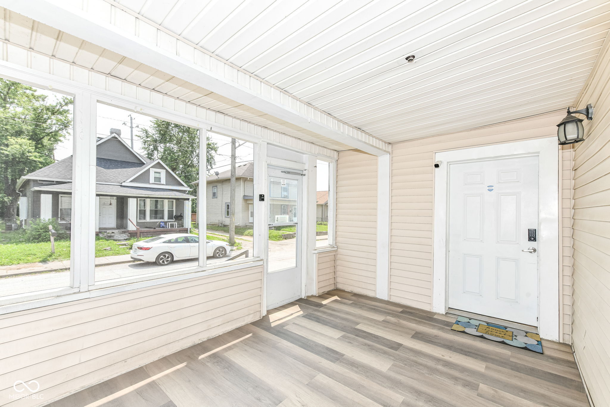 352 W 28th Street