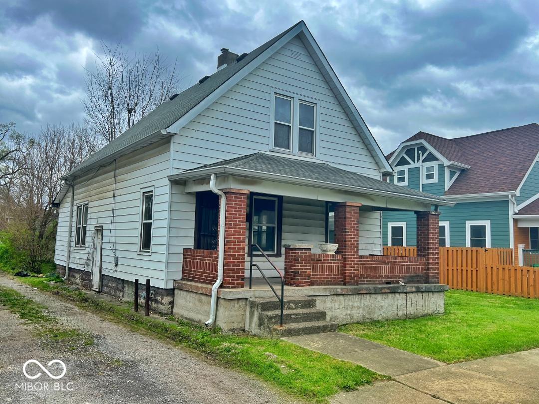 359 W 26th Street
