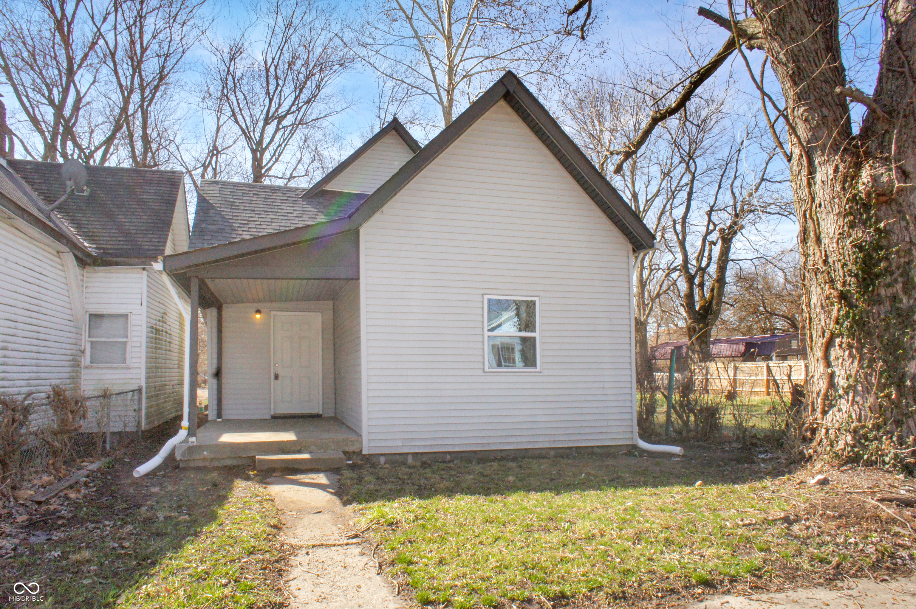 1149 W 28th Street