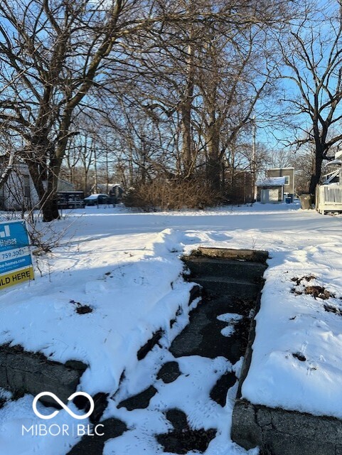 1018 W 27th Street