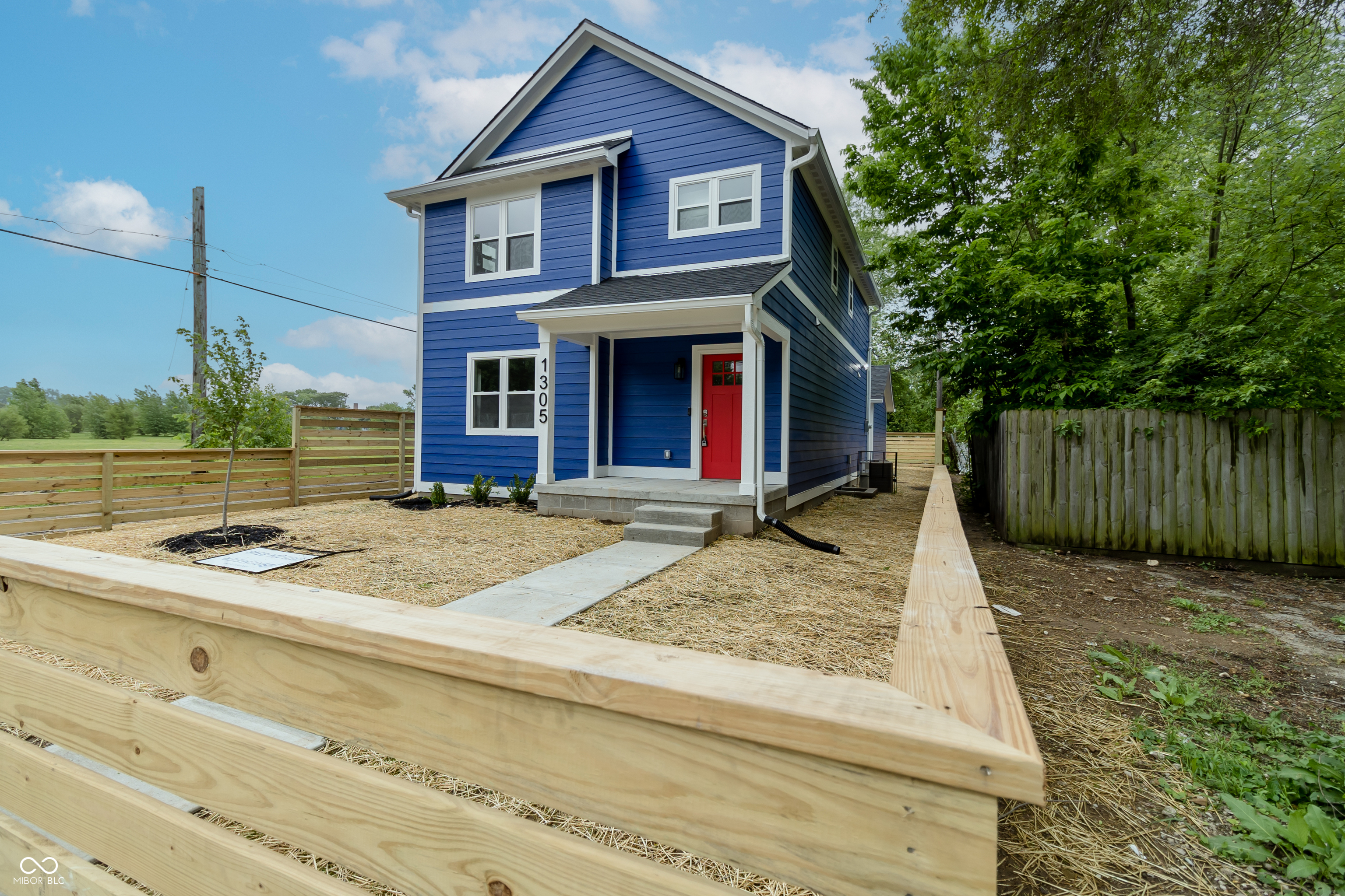 1305 W 23rd Street
