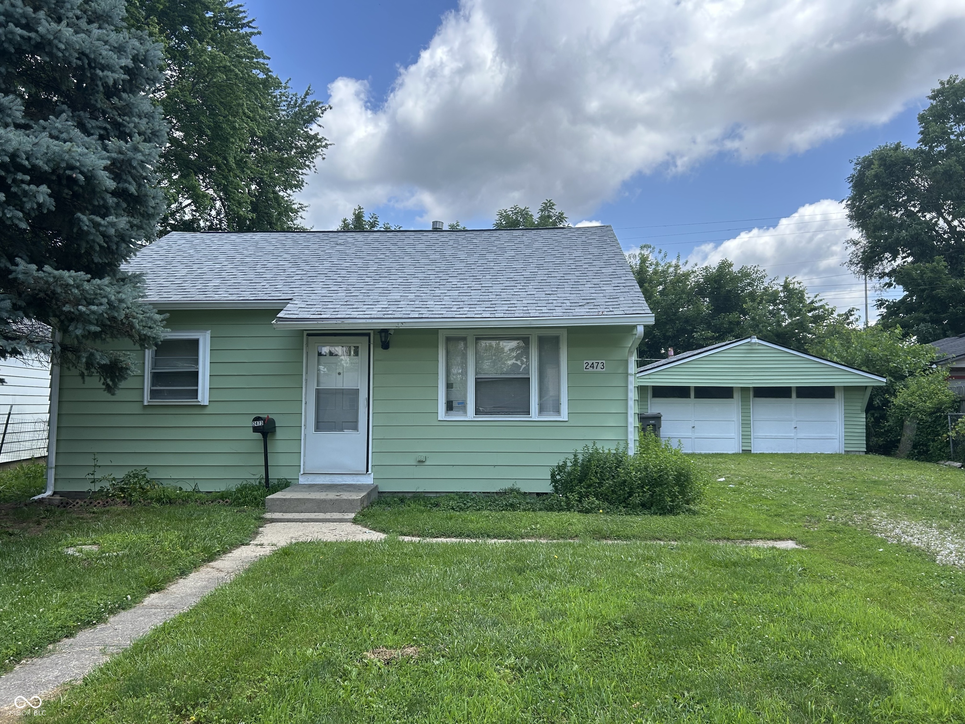 2473 N Goodlet Avenue
