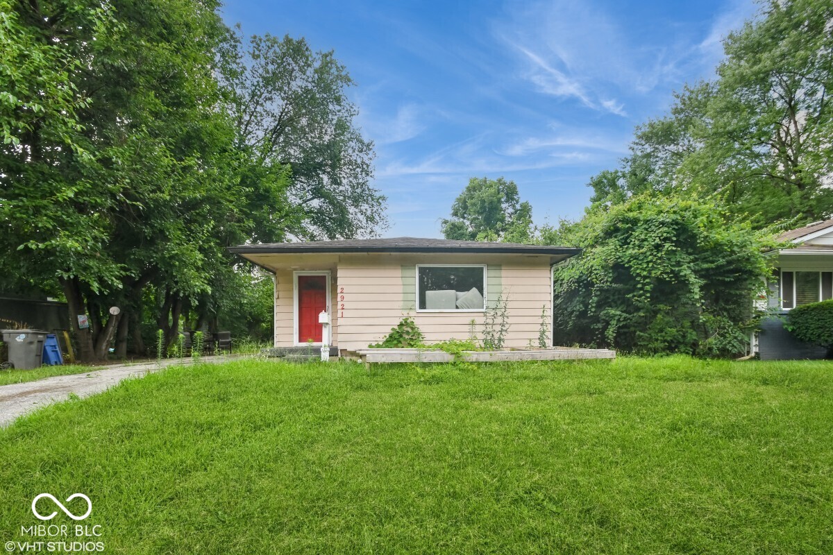 2921 Roberta Drive