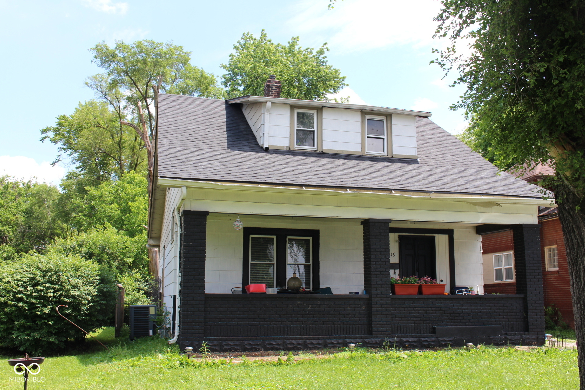 1619 Kessler Blvd E Drive