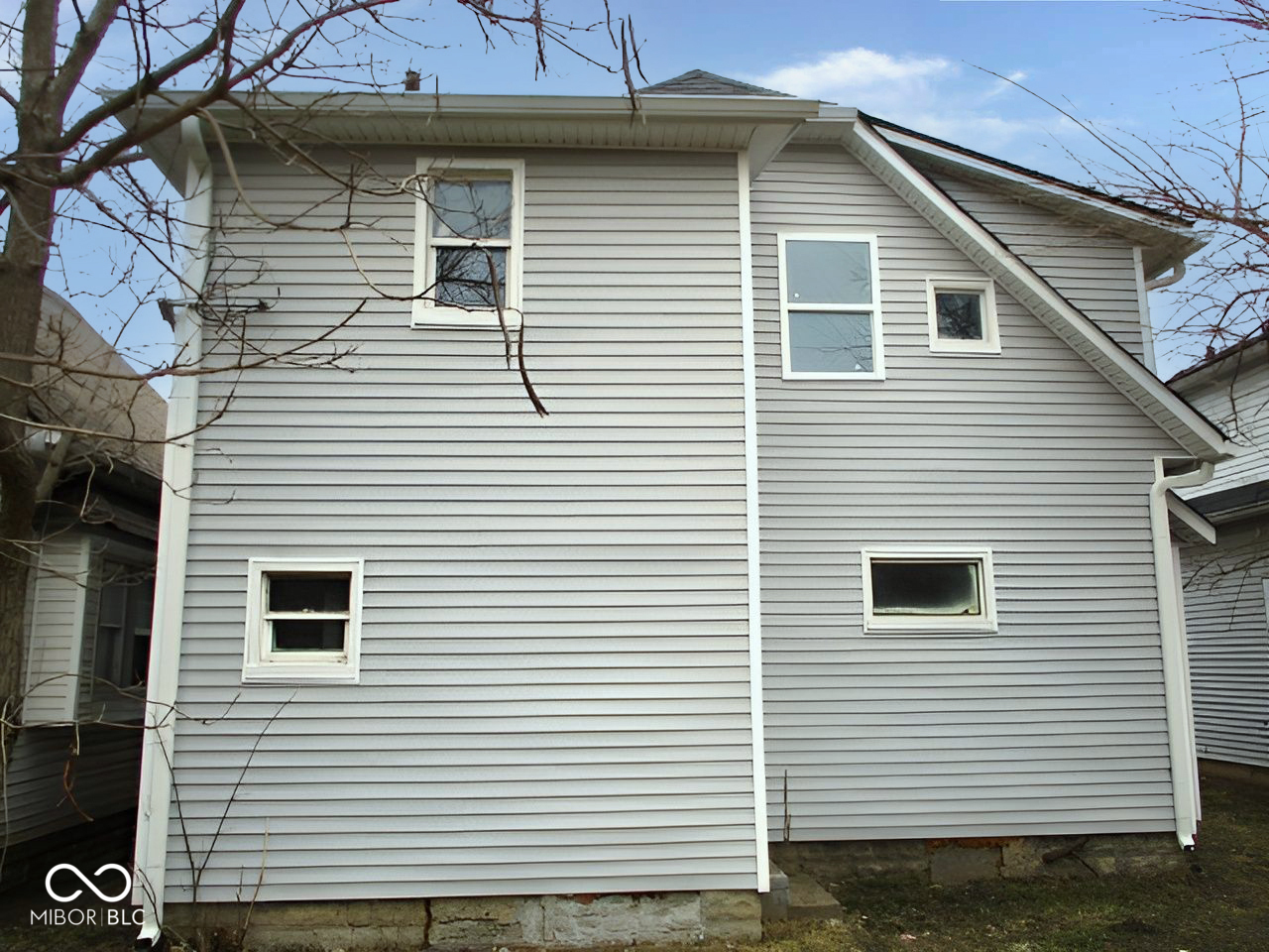 1056 N Mount Street