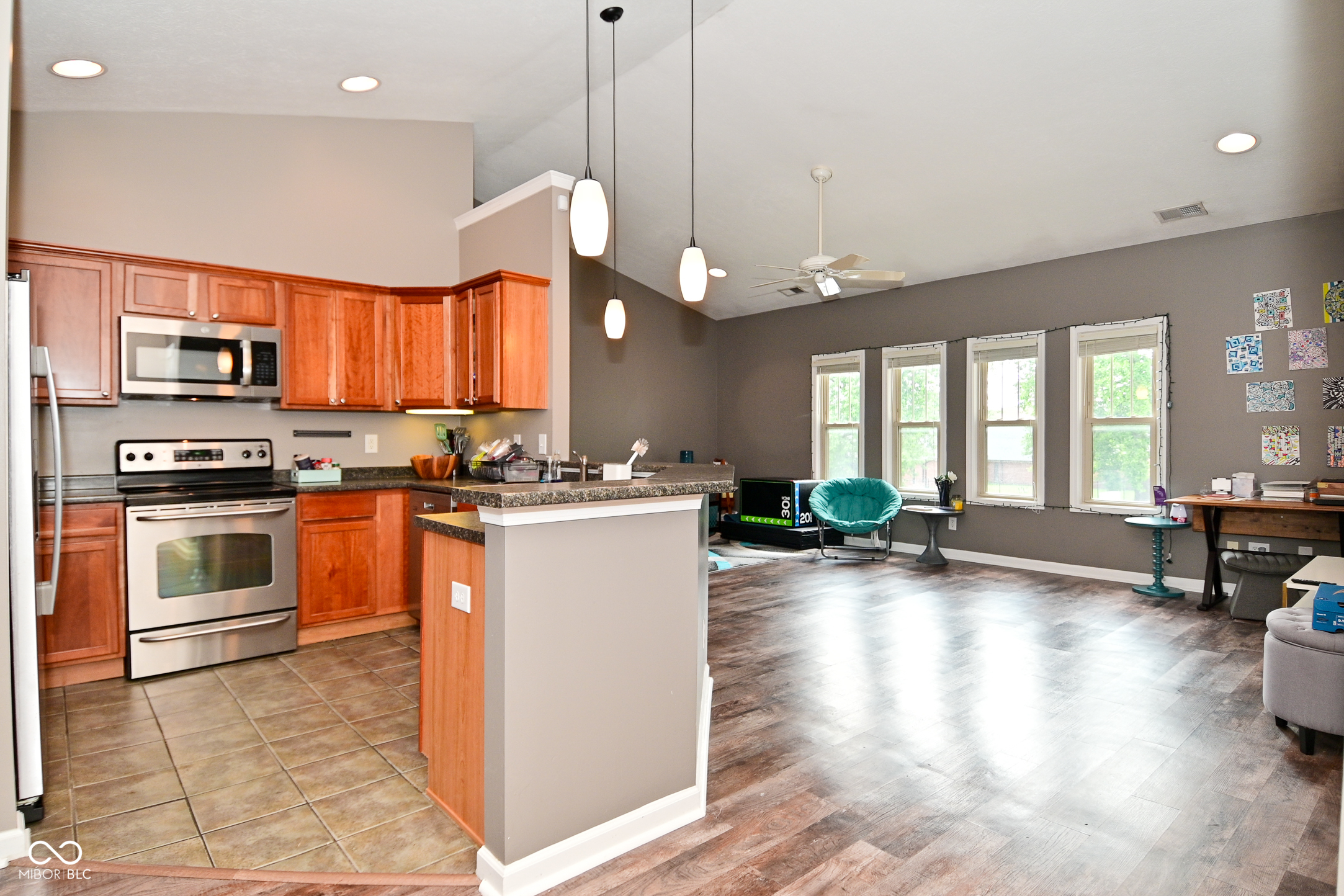 1635 N College Avenue