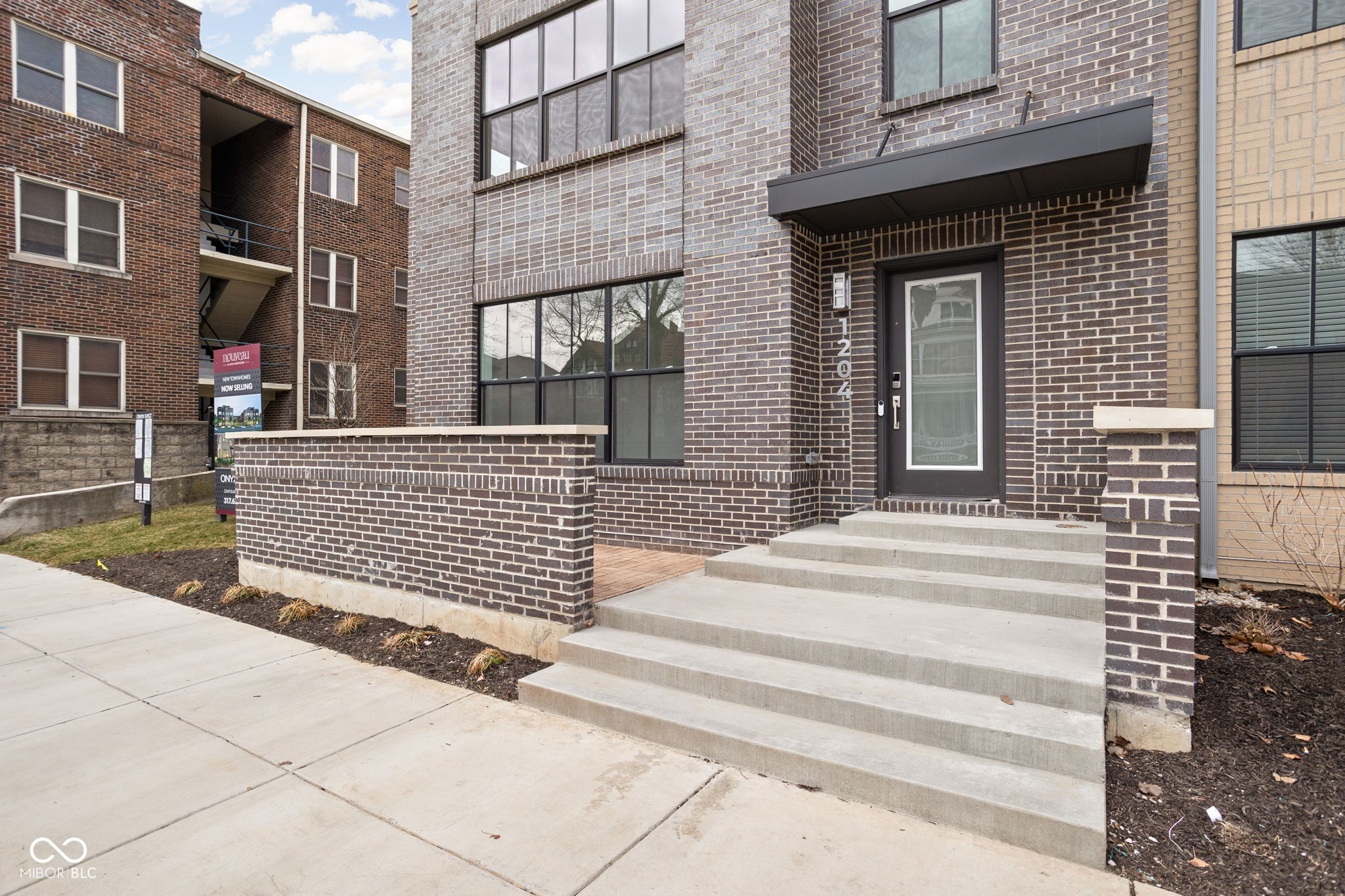 1234 Alabama Street