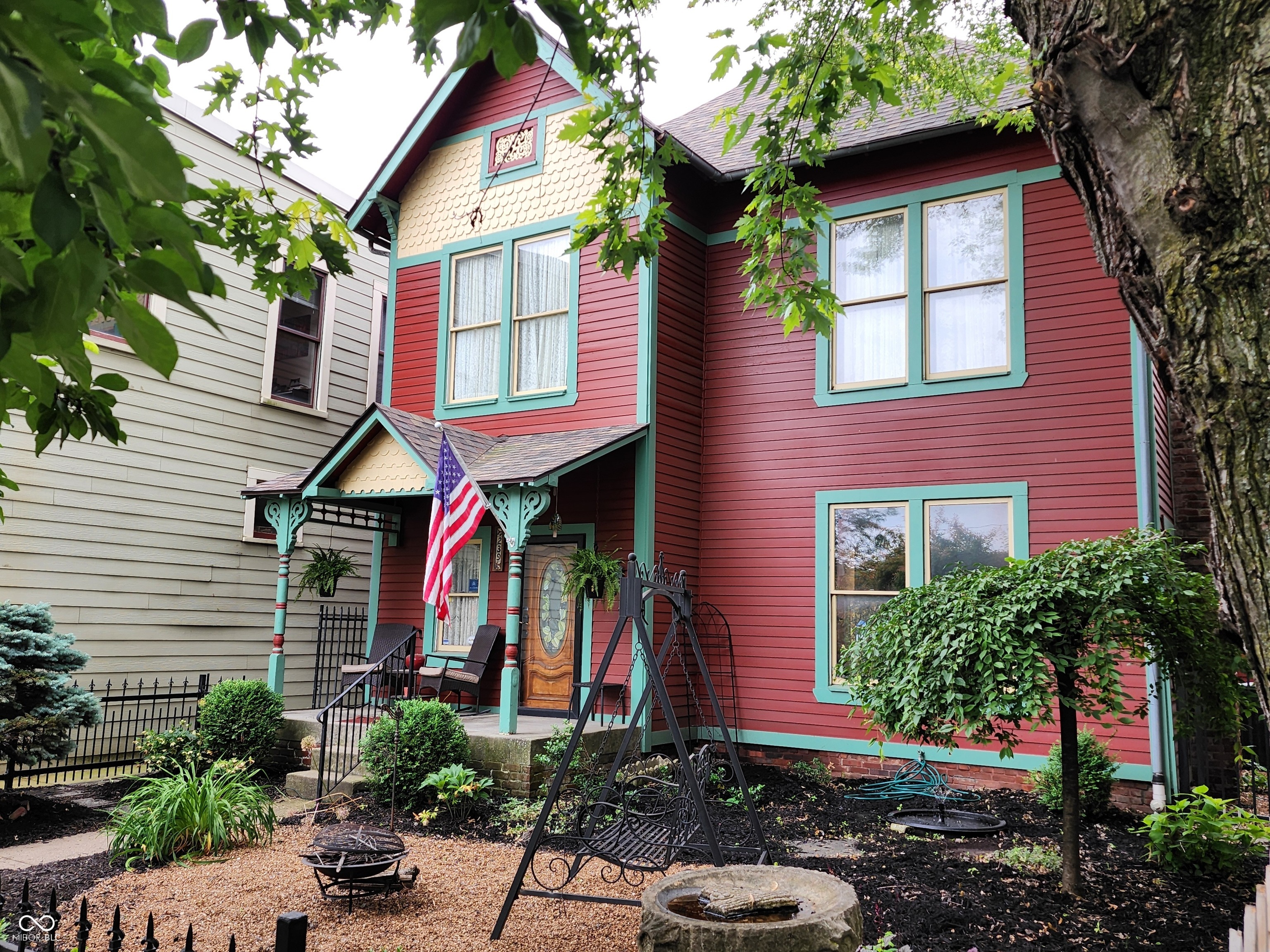 239 E 11th Street