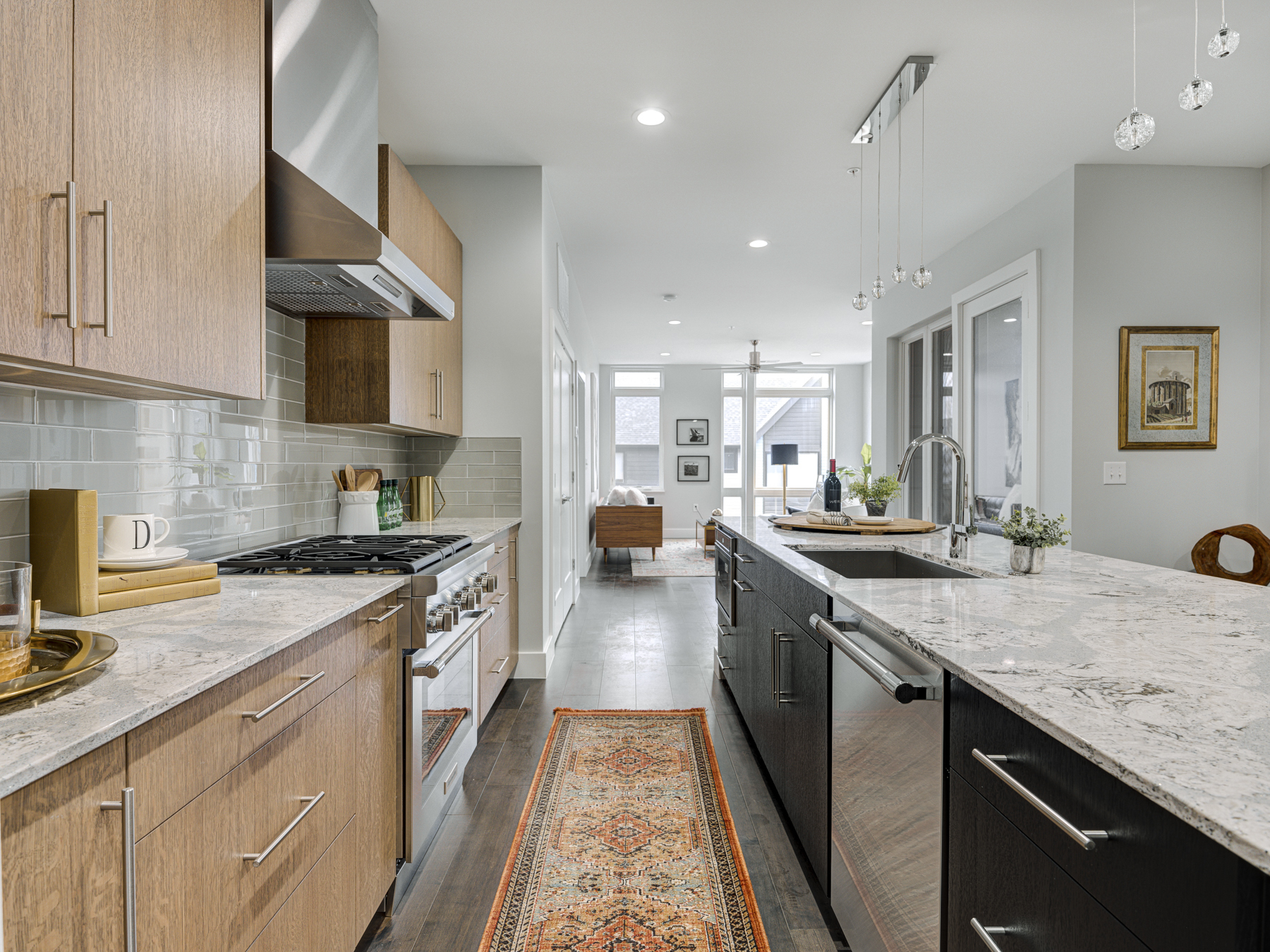 319 E 16th Street