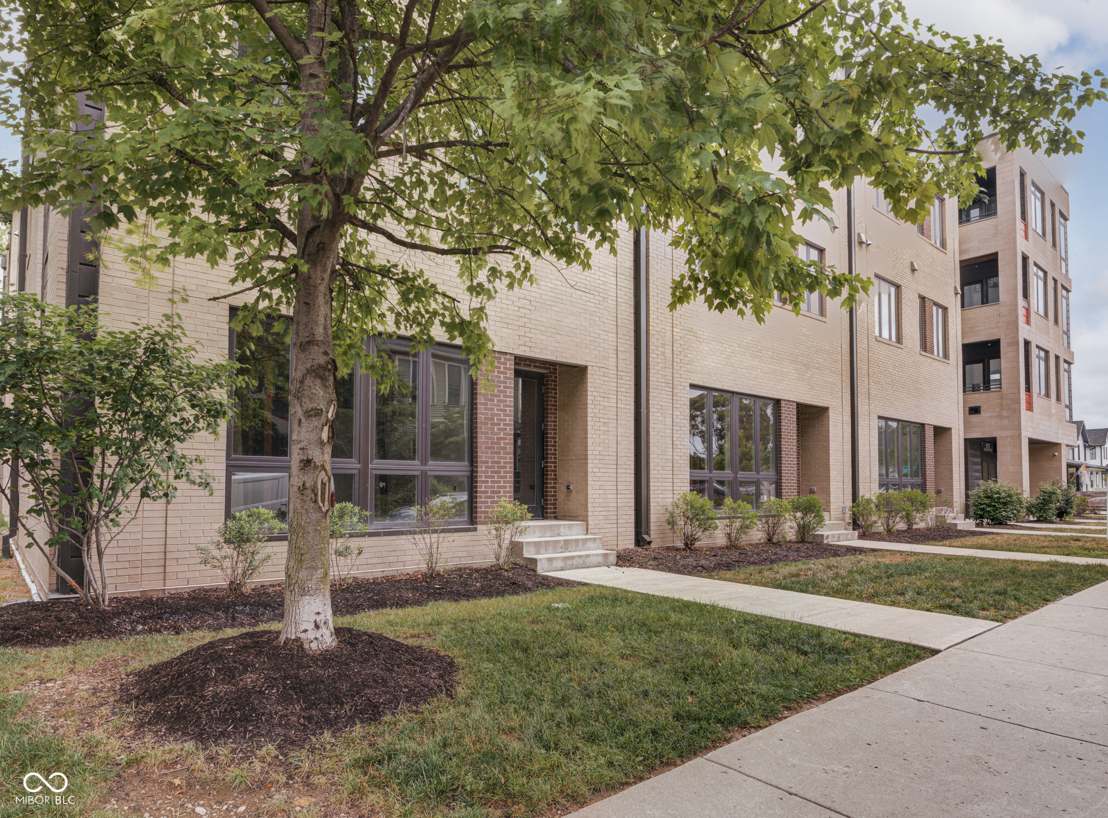 319 E 16th Street