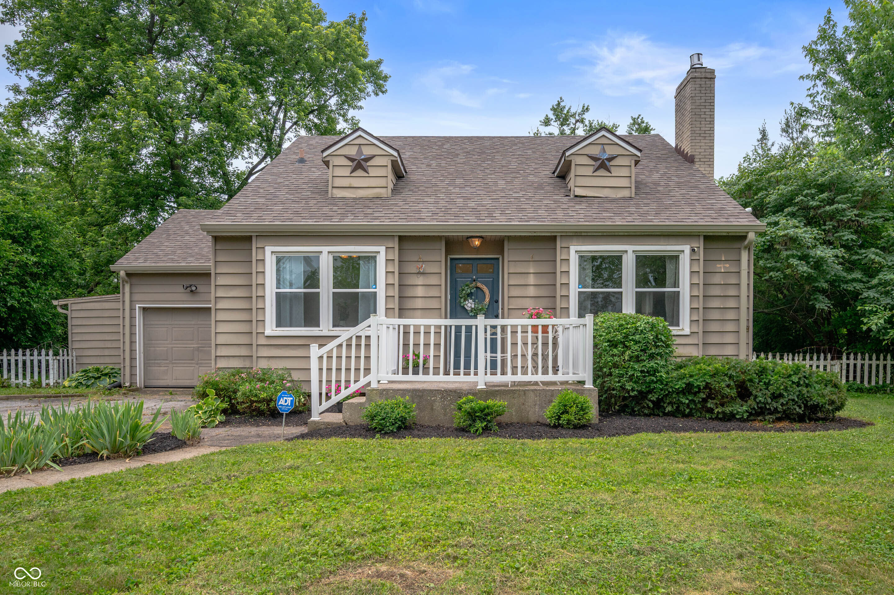 6865 Meadow View Drive