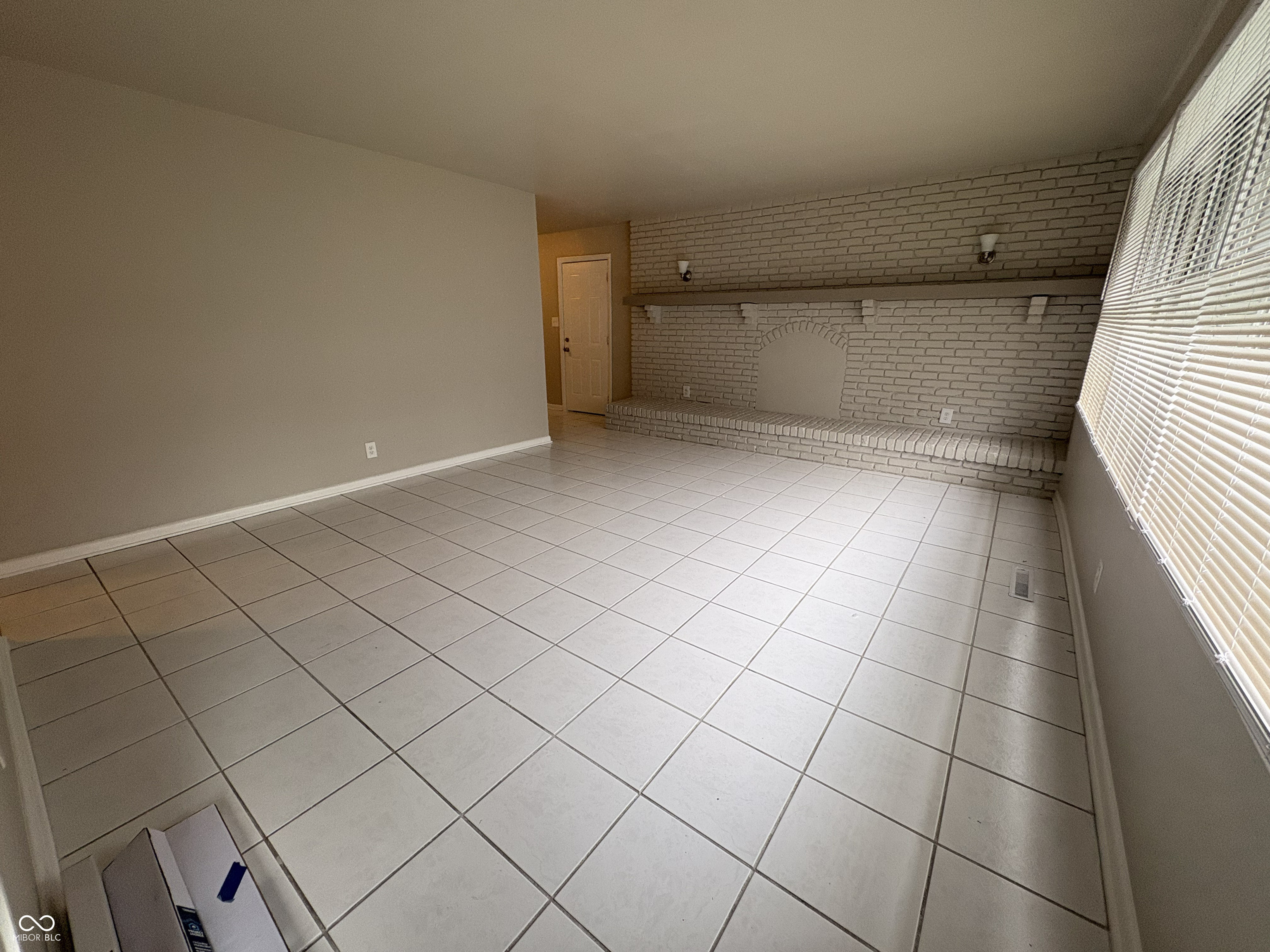 6142 Meadowlark Drive