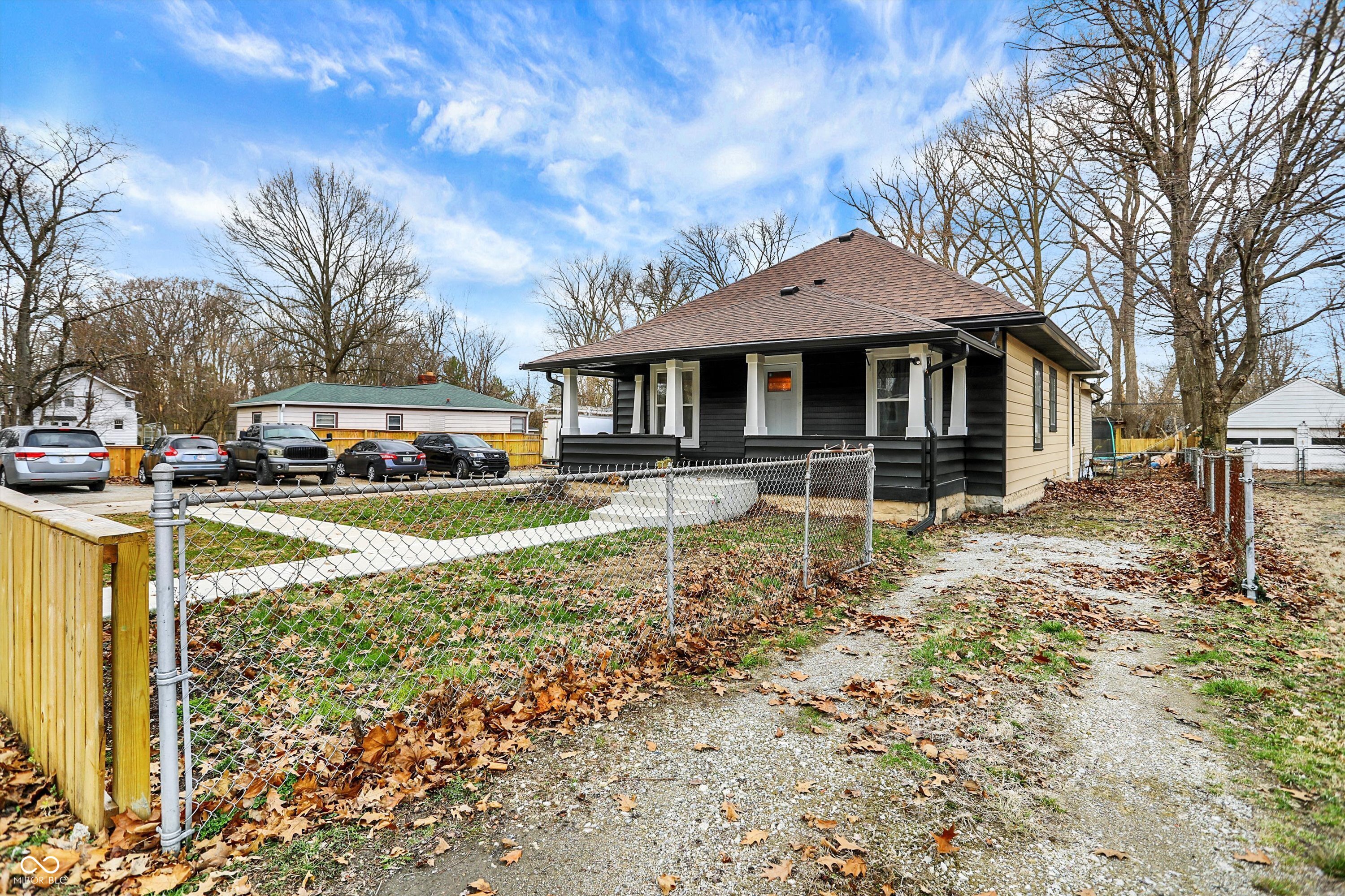 3940 N Drexel Avenue