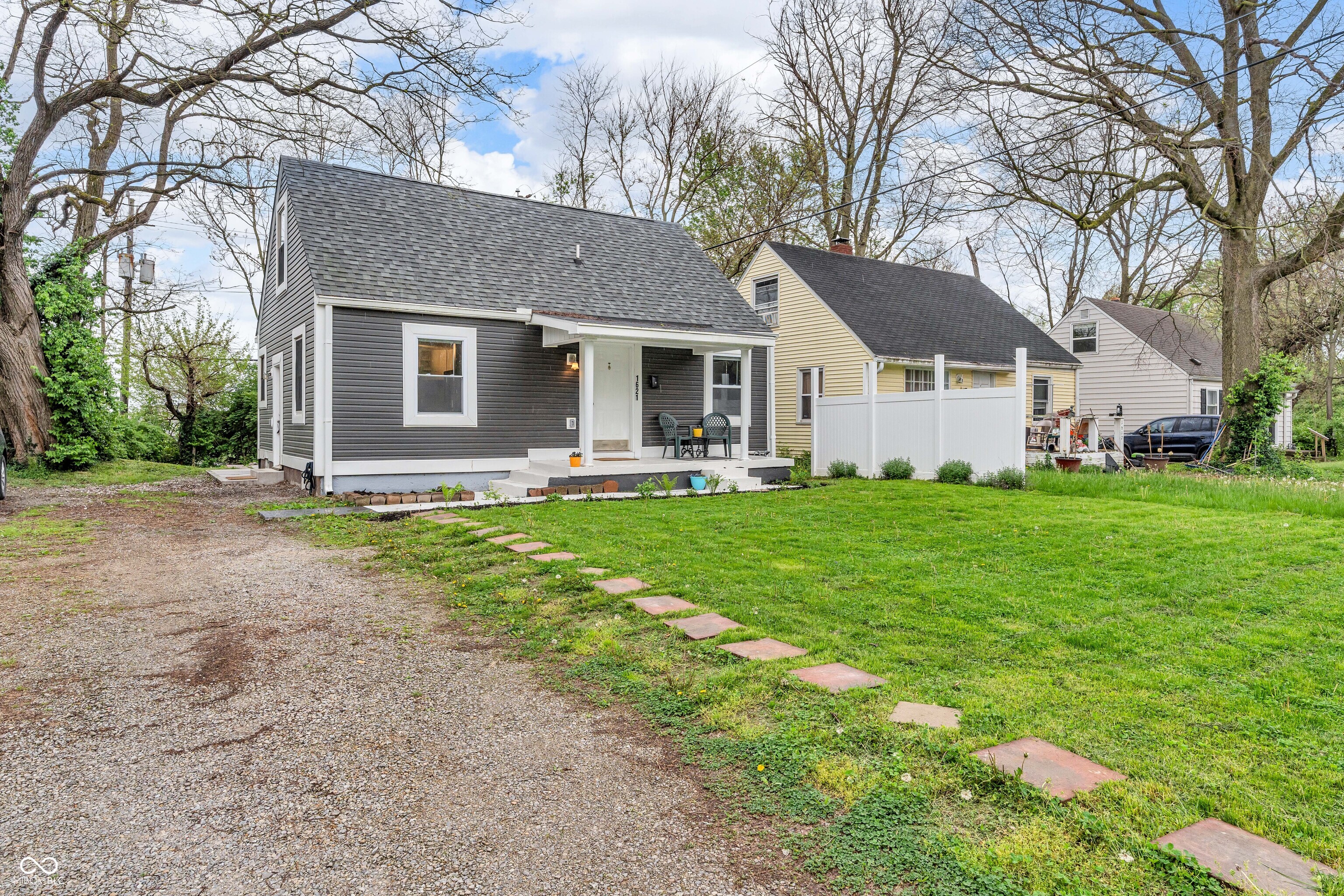 1621 E 44th Street