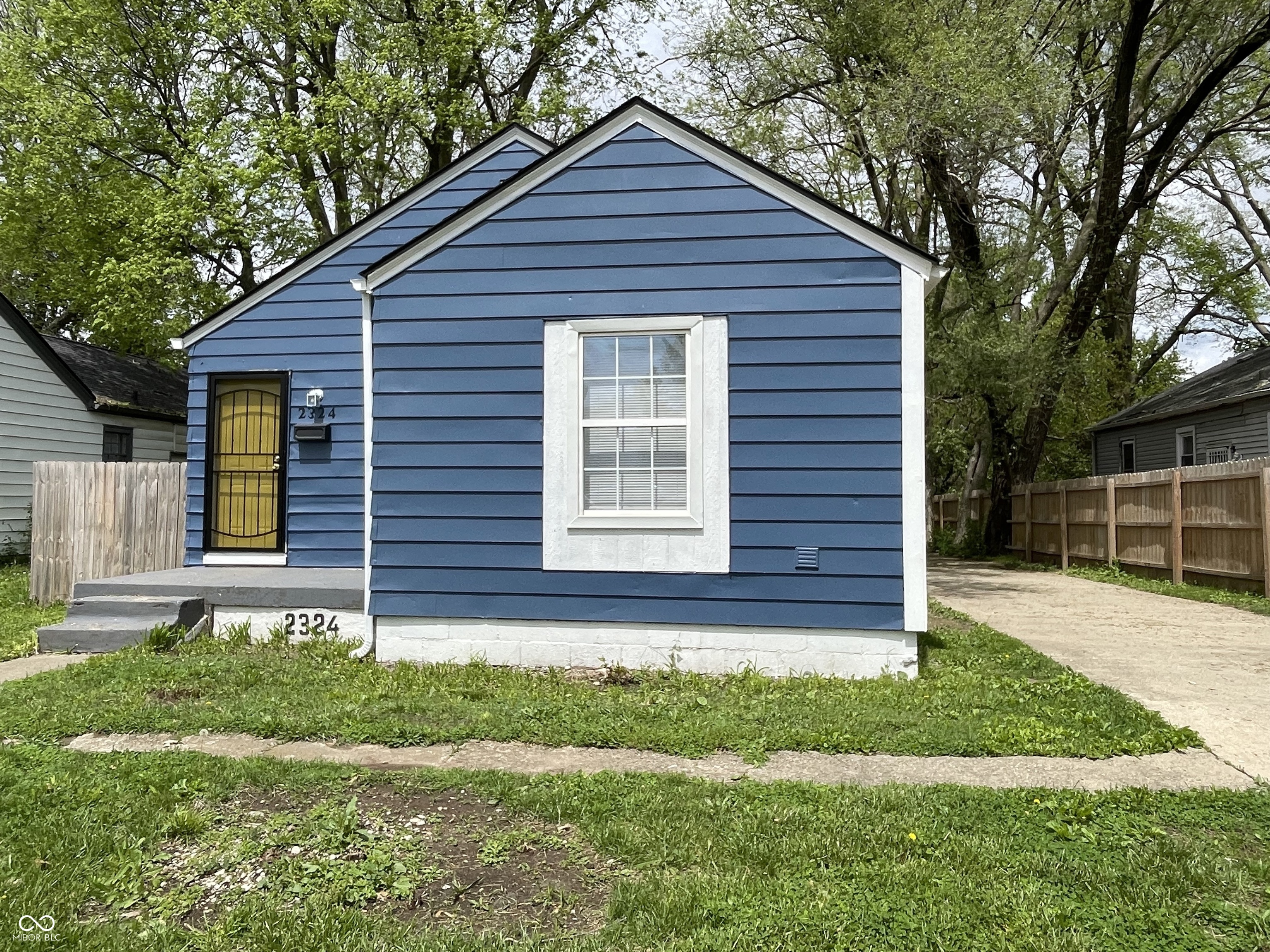 2324 E 36th Street
