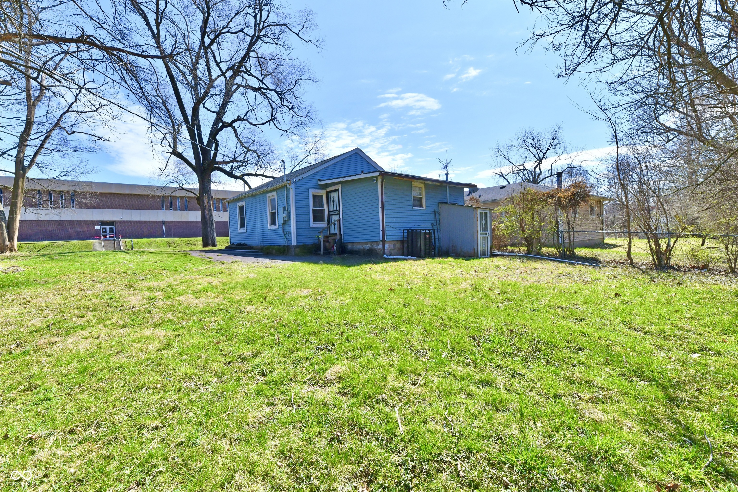 3142 N Euclid Avenue