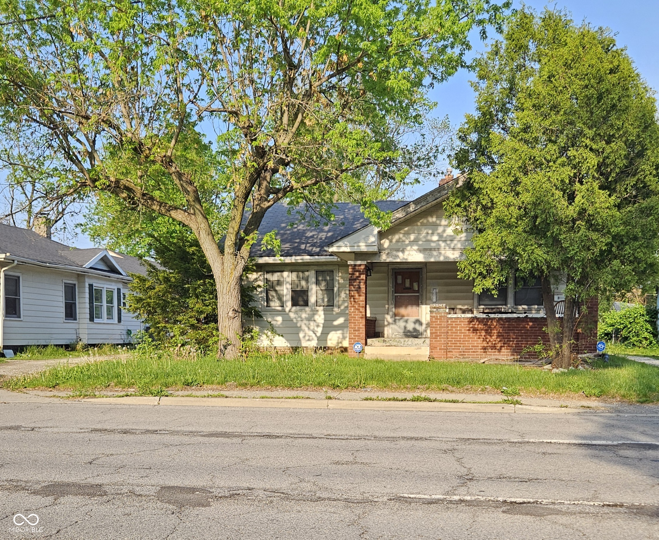 3547 N Emerson Avenue