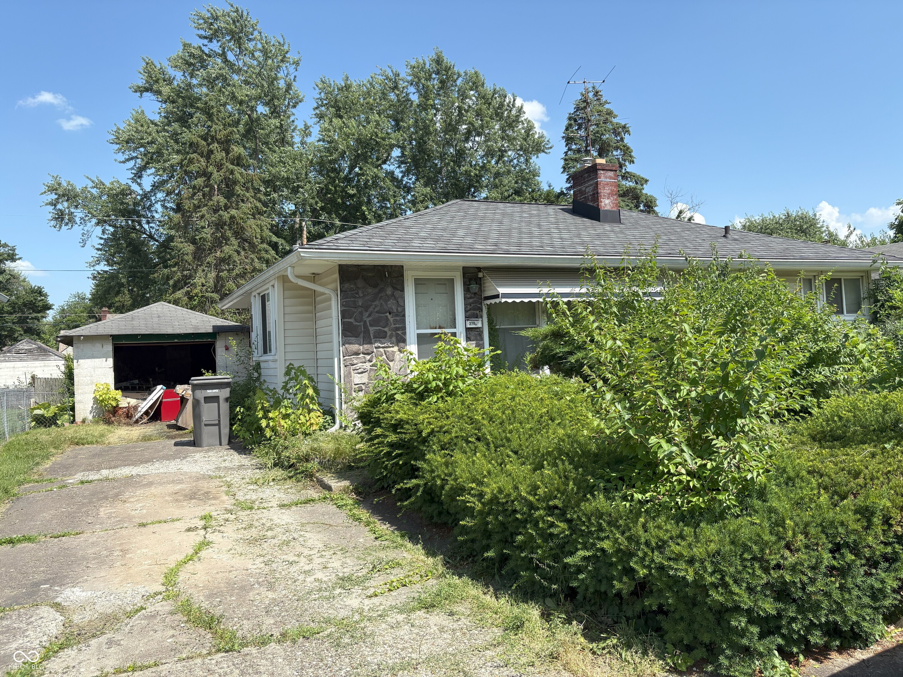3709 N Layman Avenue