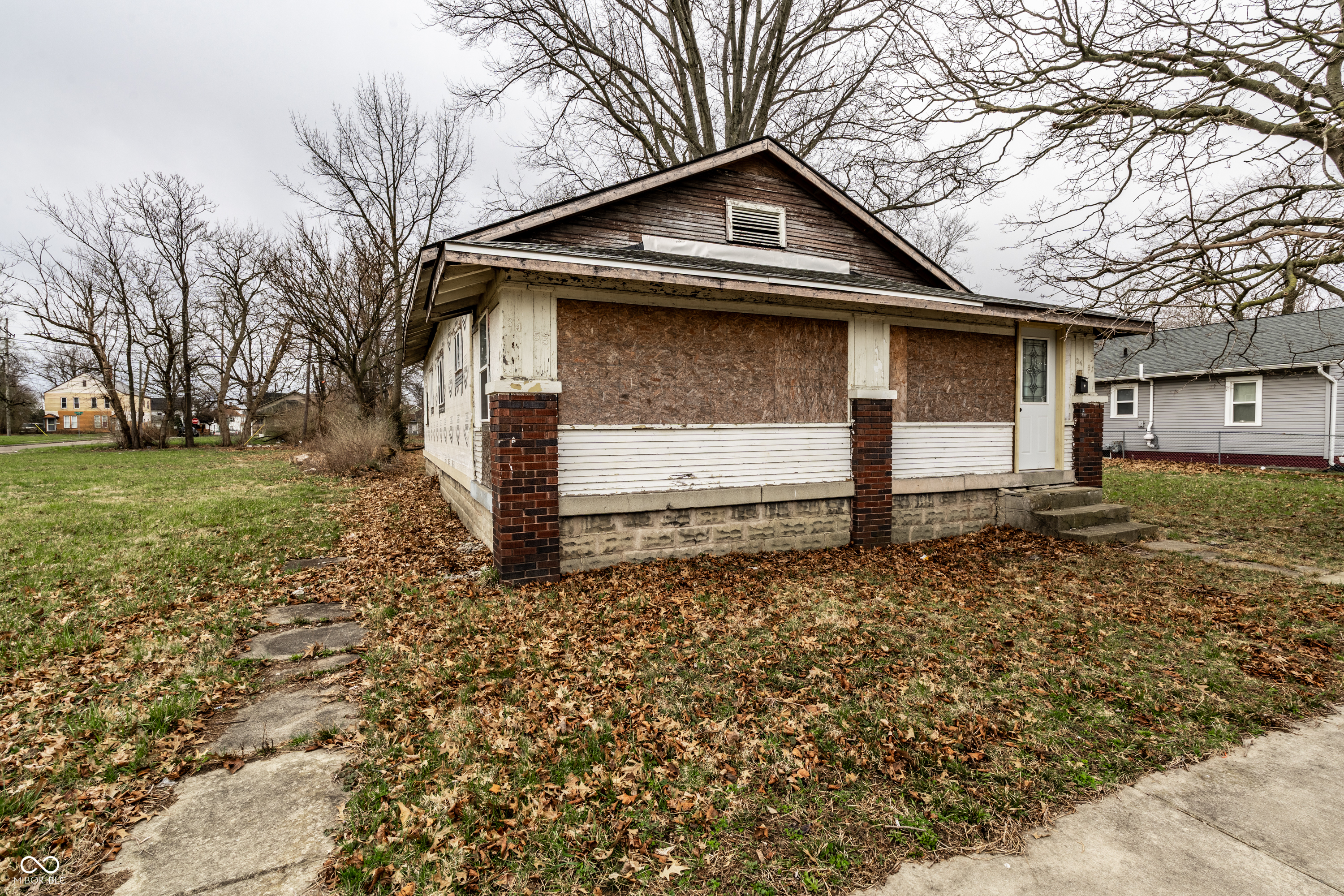 3453 E 26th Street