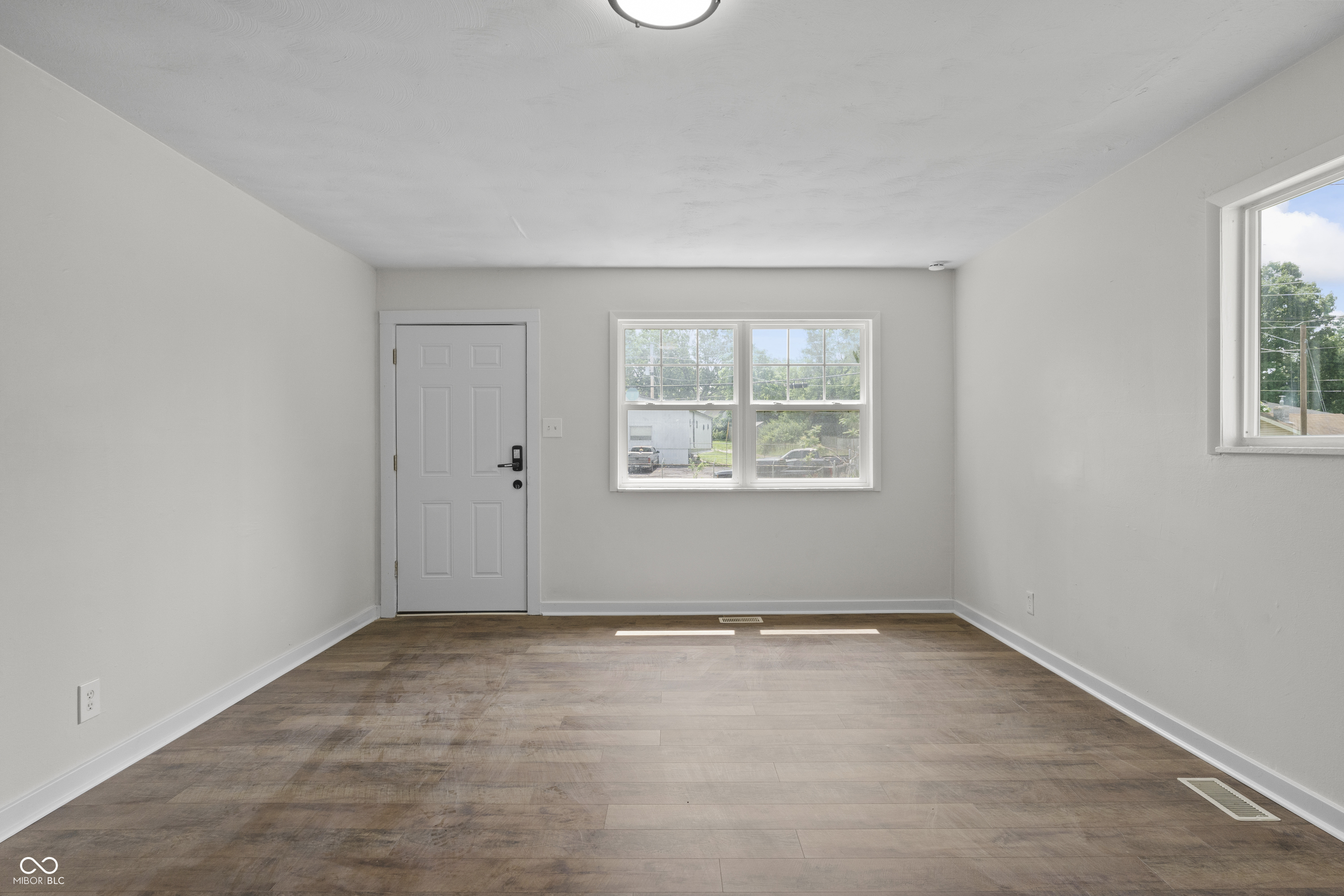 1948 Bloyd Avenue