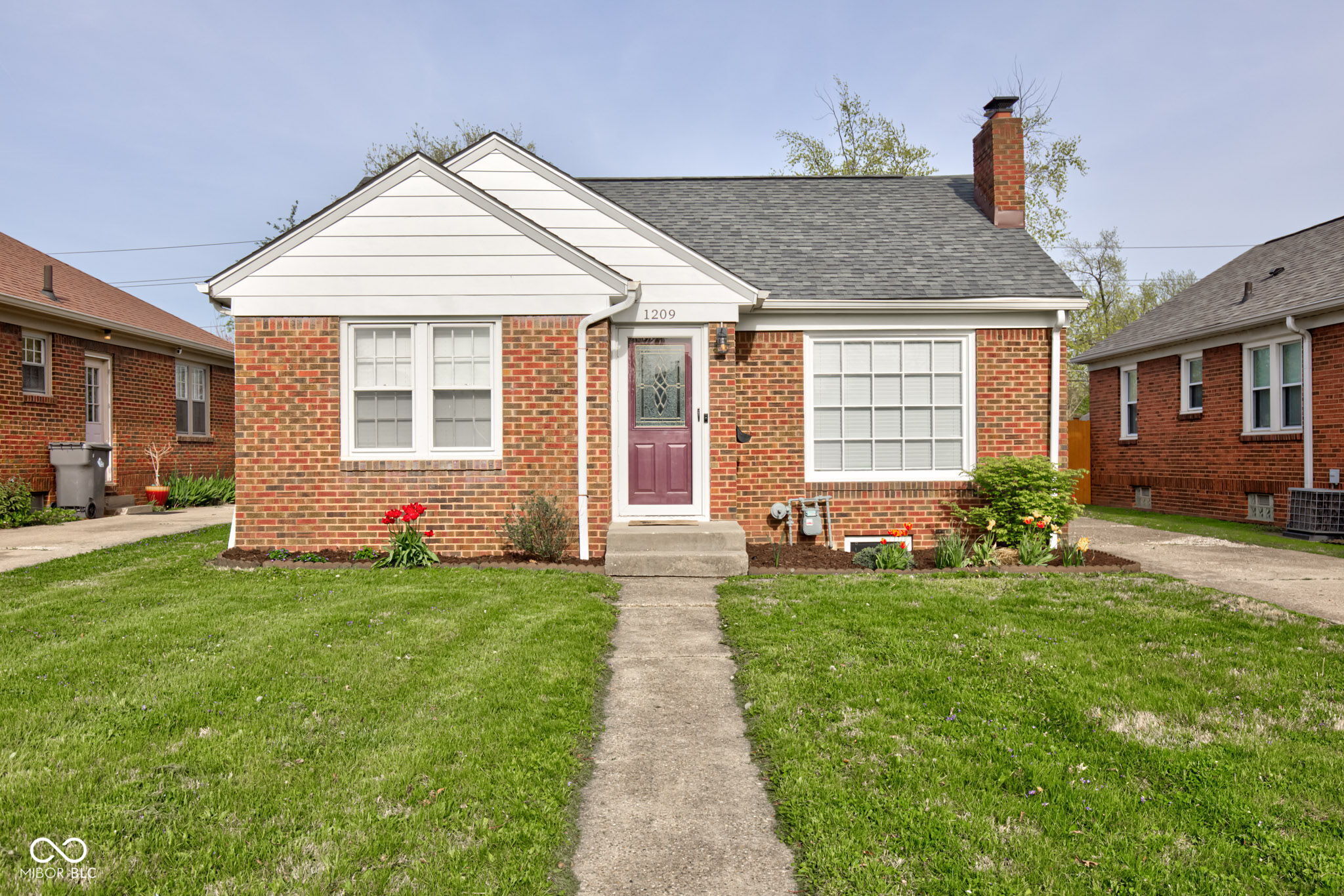 1209 N Downey Avenue