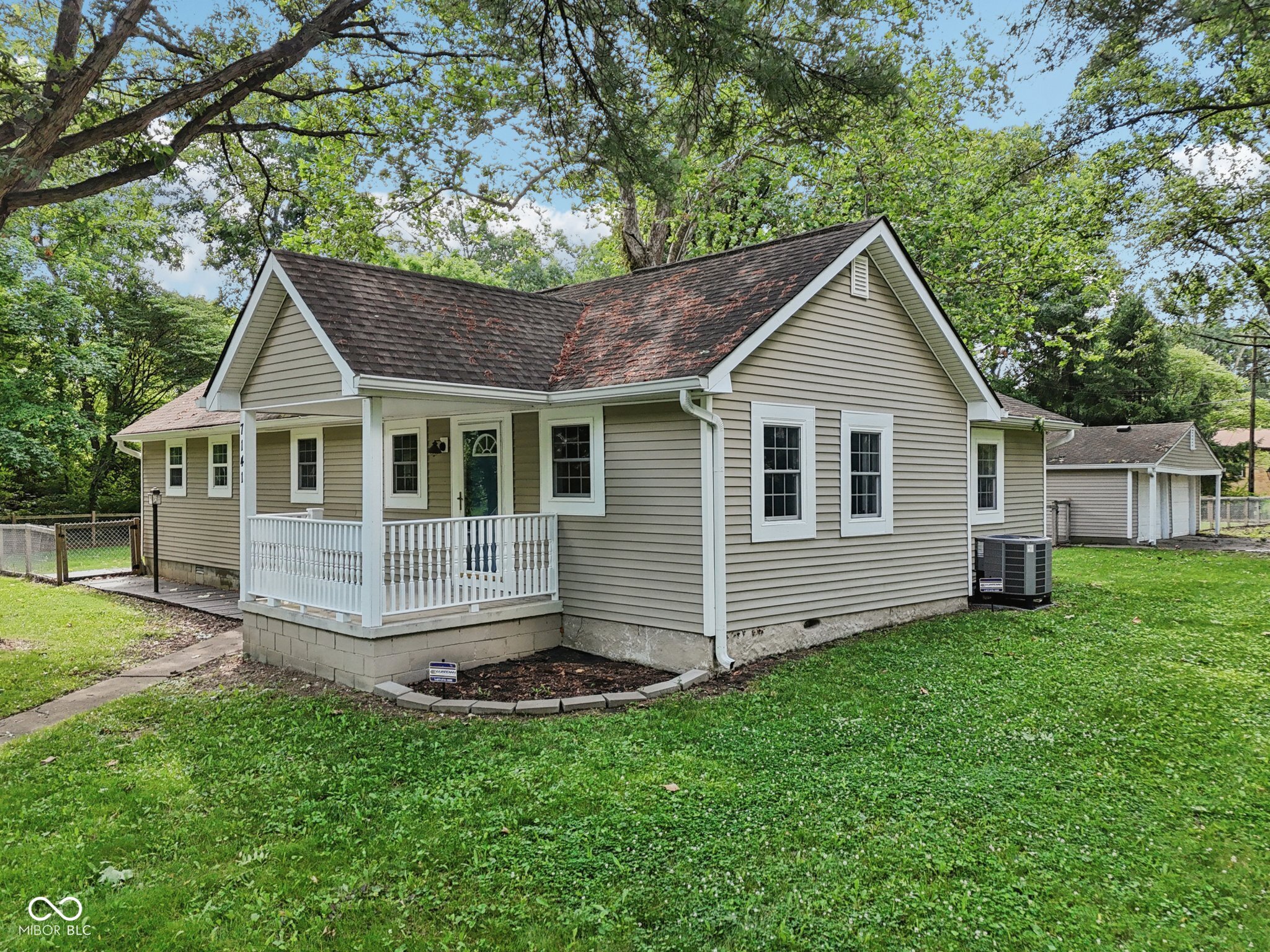 7141 E Pleasant Run Pkwy S Drive