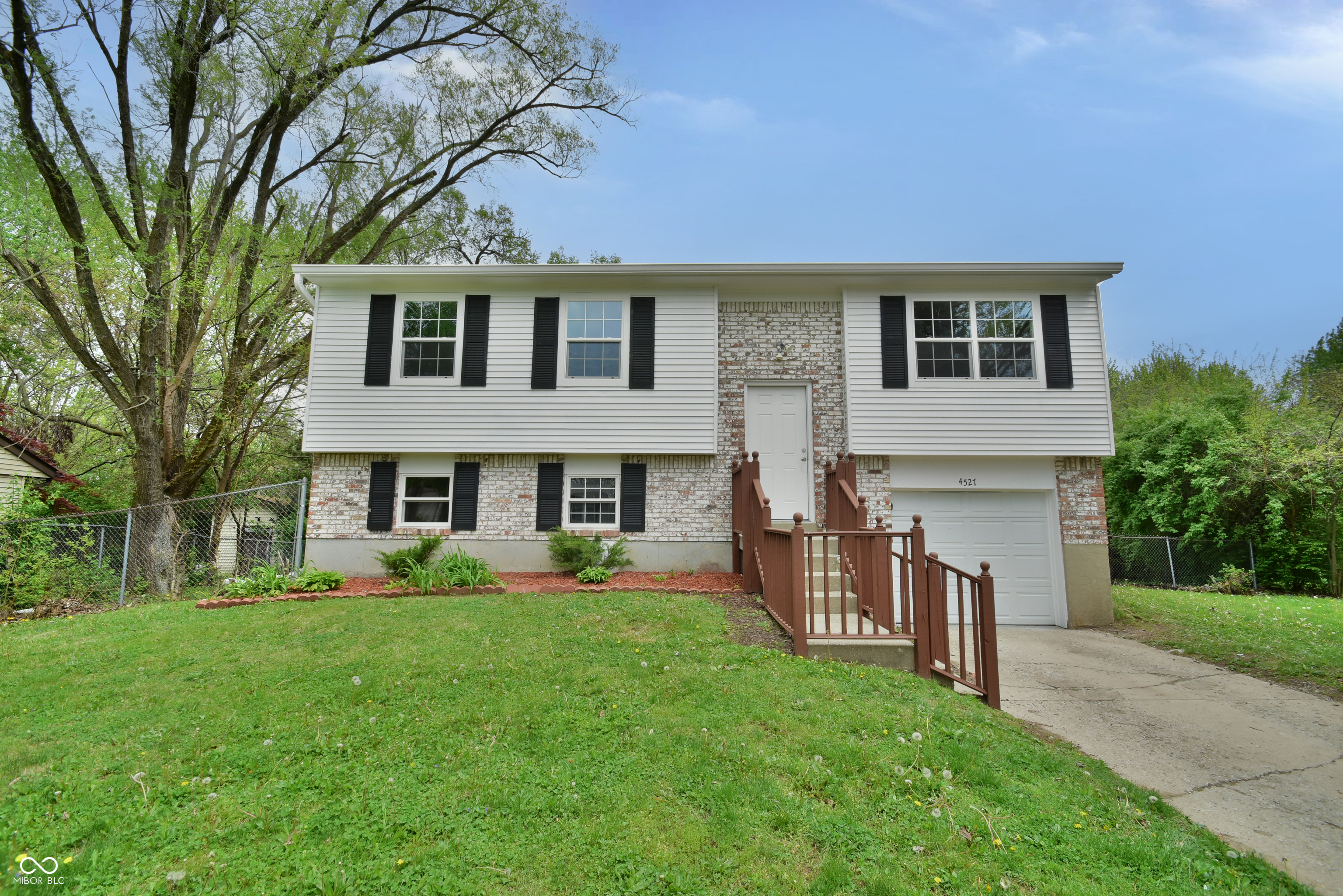 4527 Peachwood Court