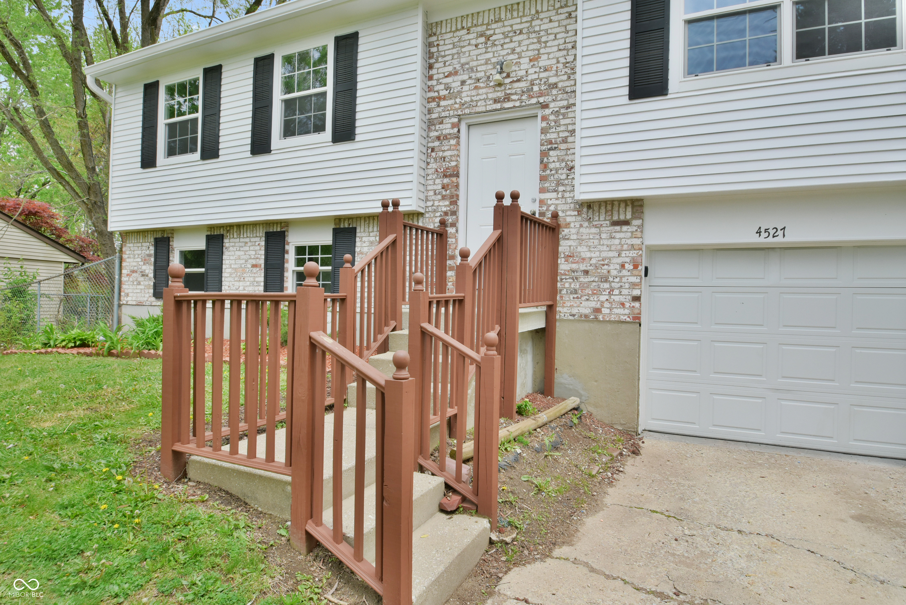 4527 Peachwood Court