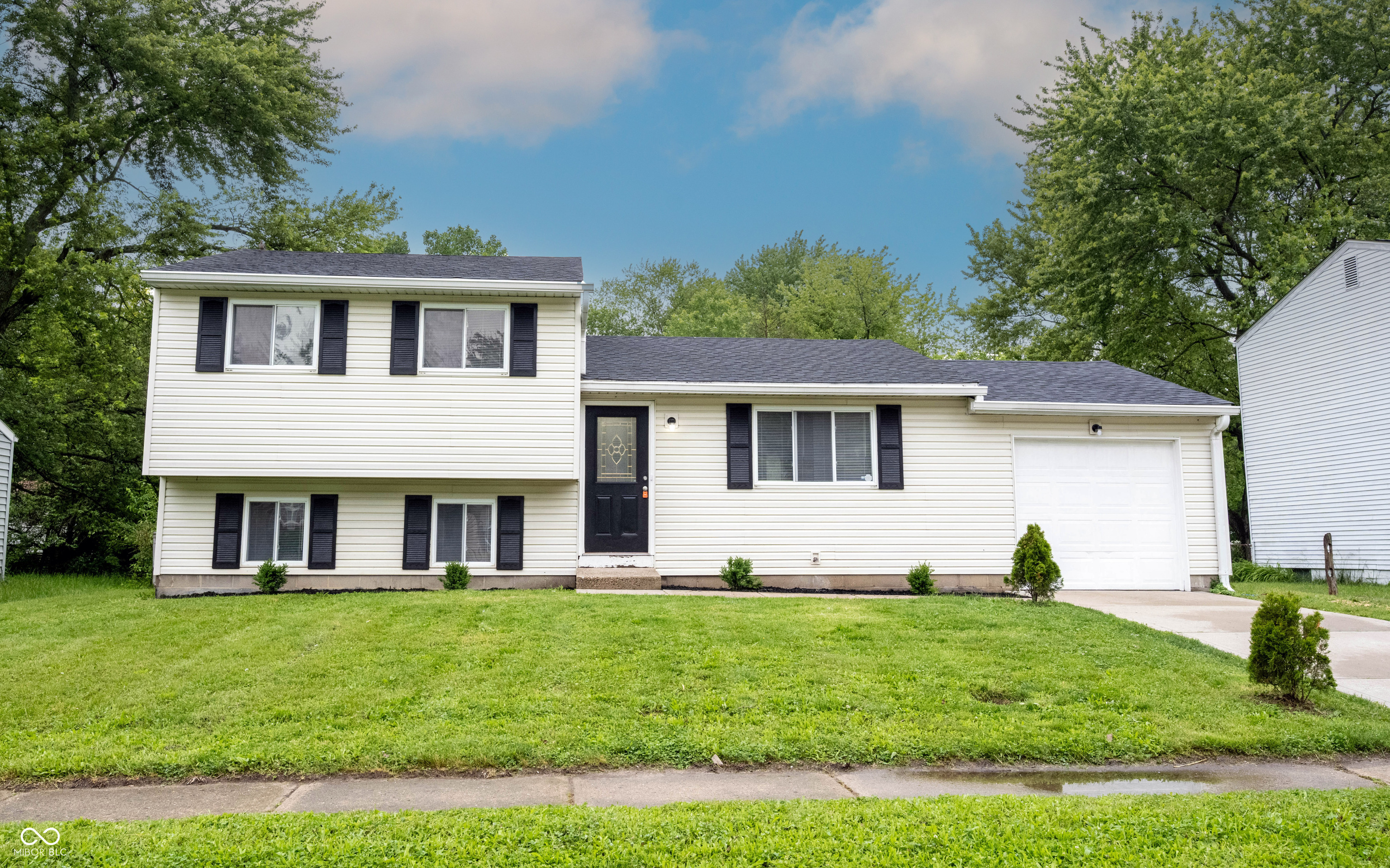 2740 Pawnee Drive
