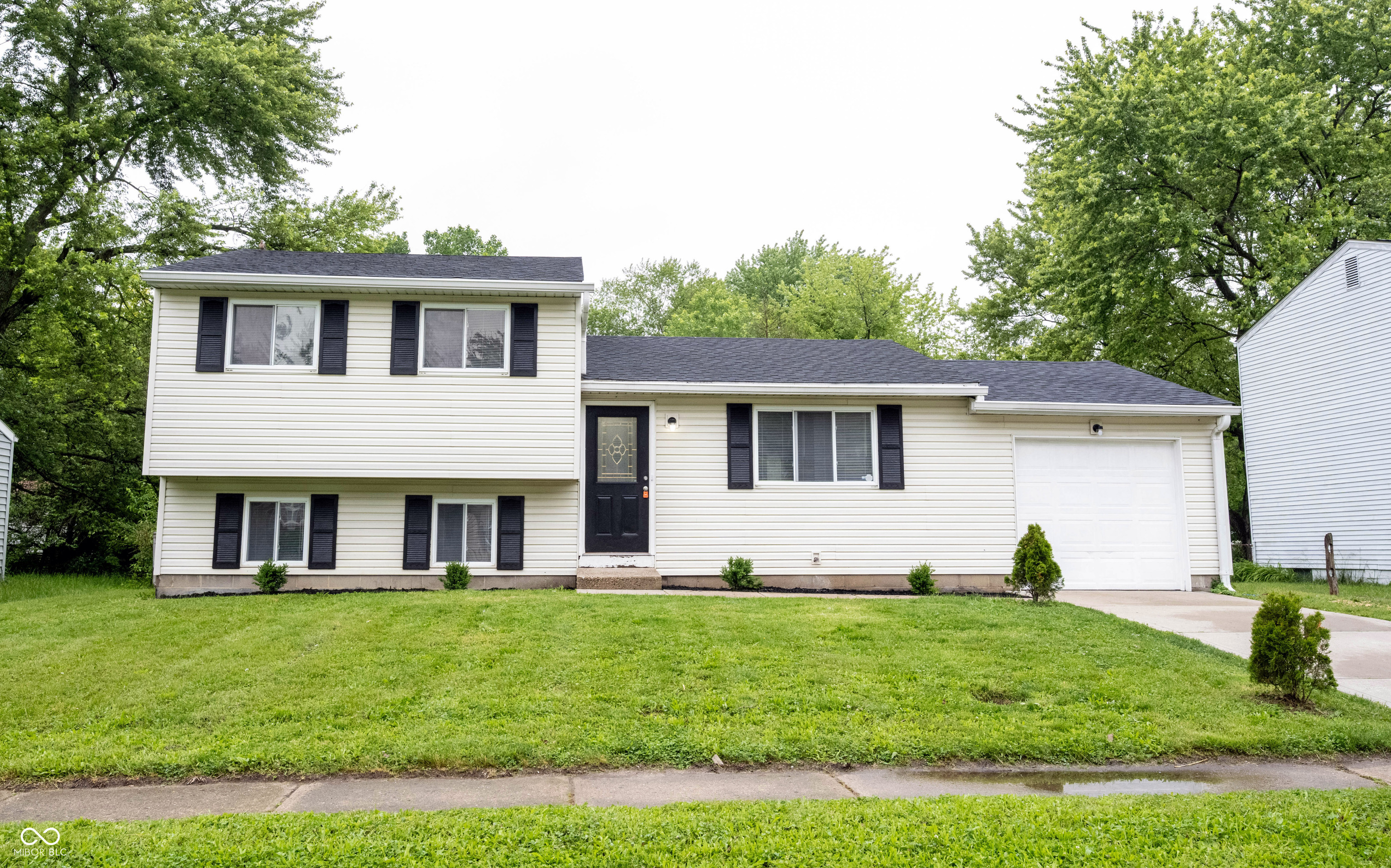 2740 Pawnee Drive