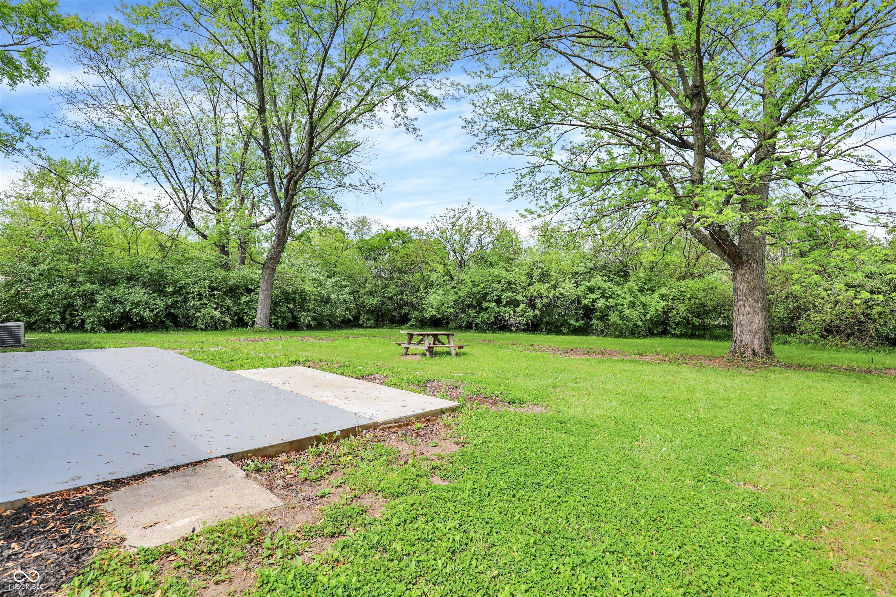 1944 Galeston Court